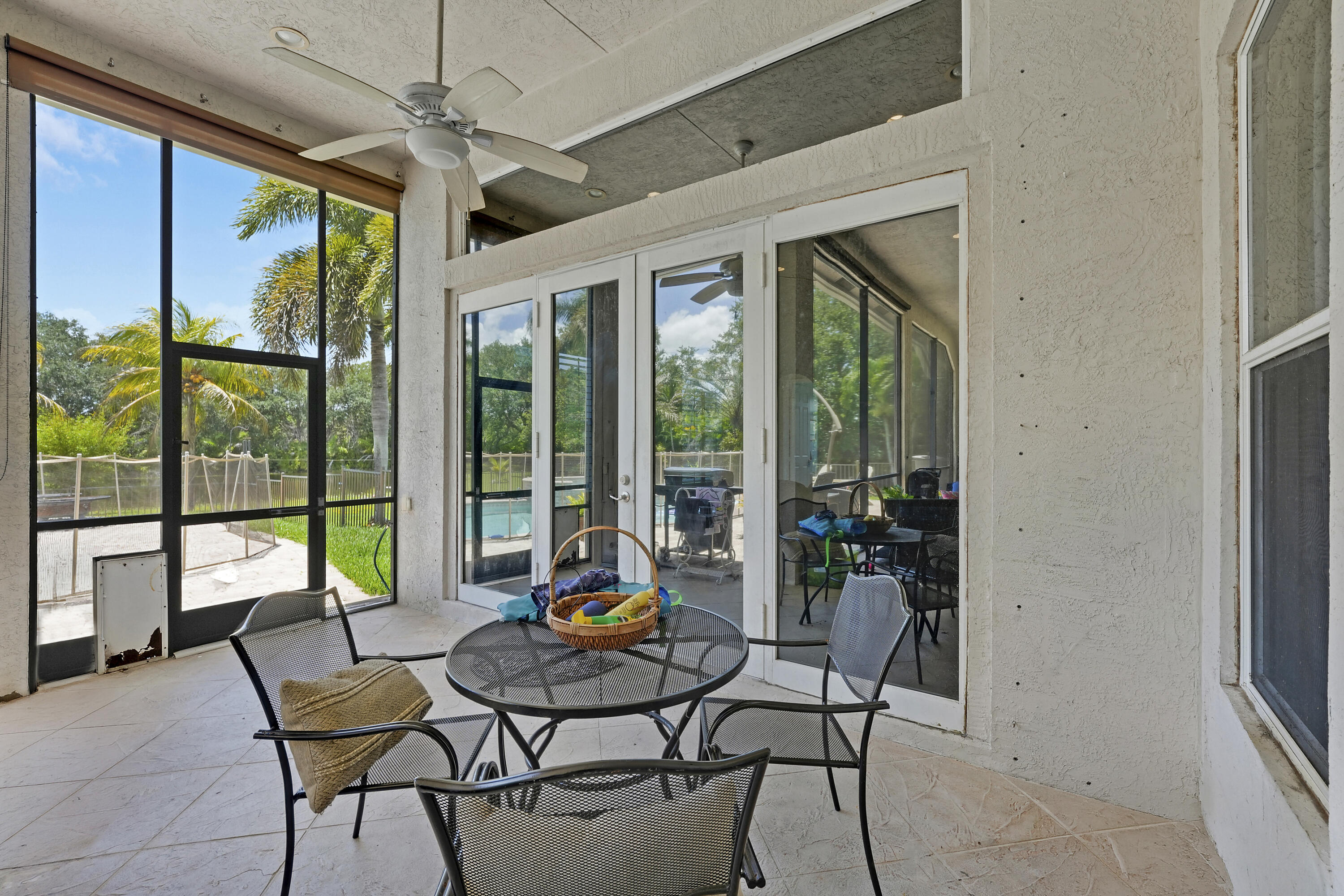 LOXAHATCHEE LAKES - Residential