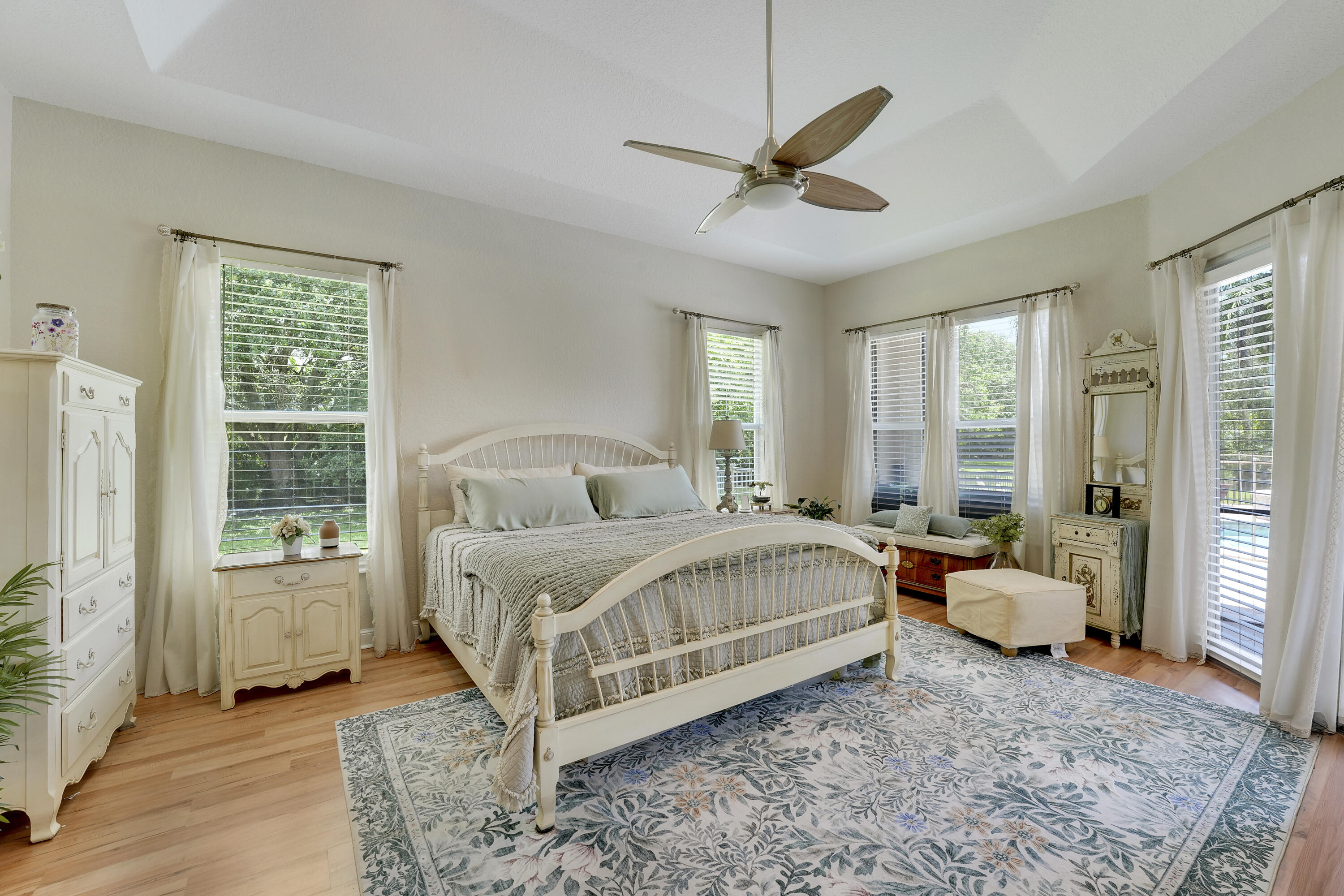 LOXAHATCHEE LAKES - Residential
