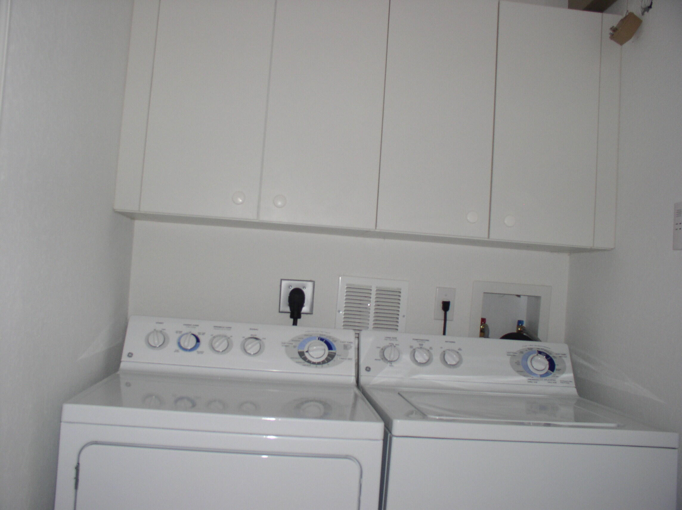 THIRD REPLAT OF PORTOFINO ISLES - Residential
