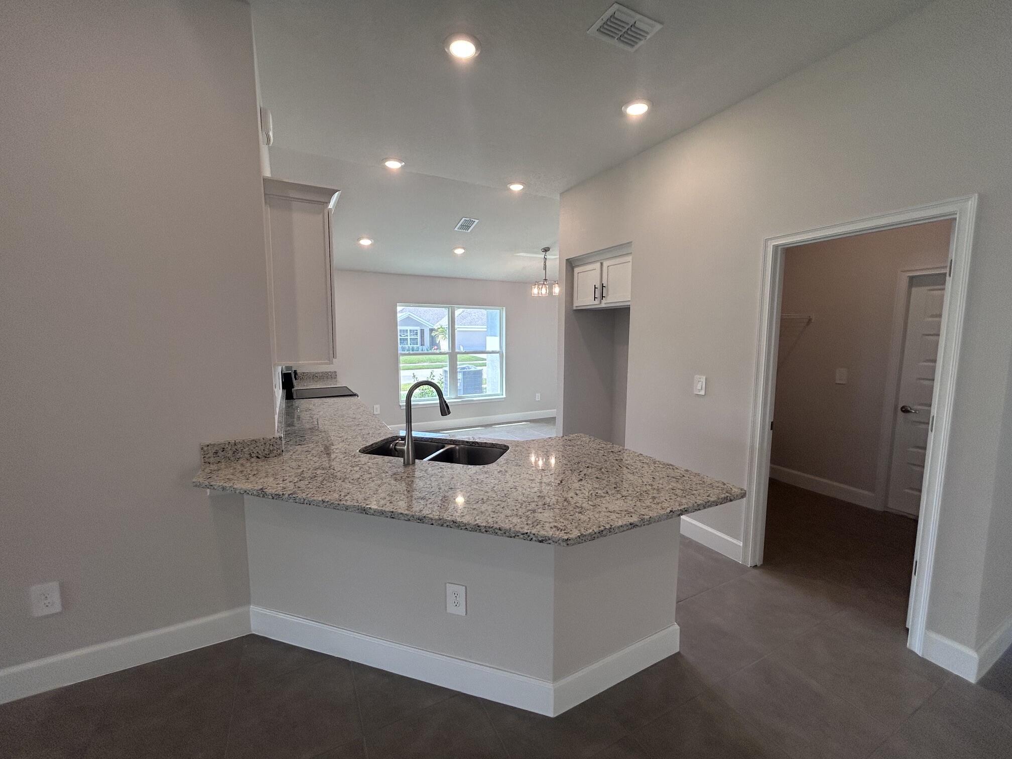 WATERSTONE PHASE THREE - Residential