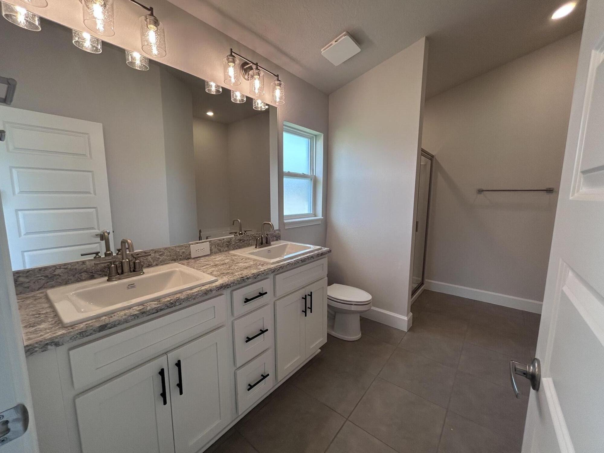 WATERSTONE PHASE THREE - Residential