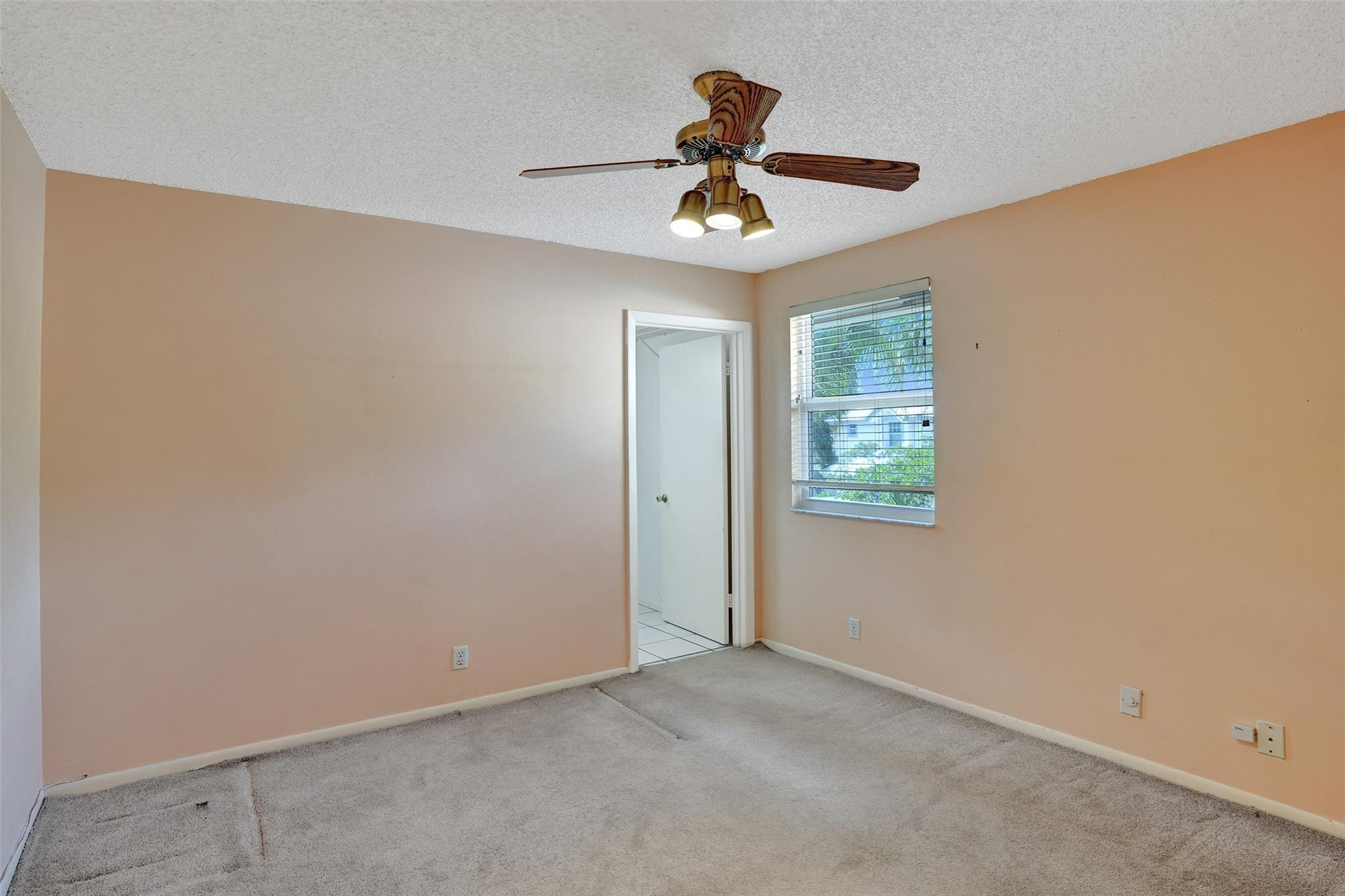 Embassy Lakes Ph II 141-4 - Residential