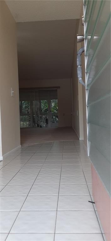 BAHAMA VILLAGE - Residential