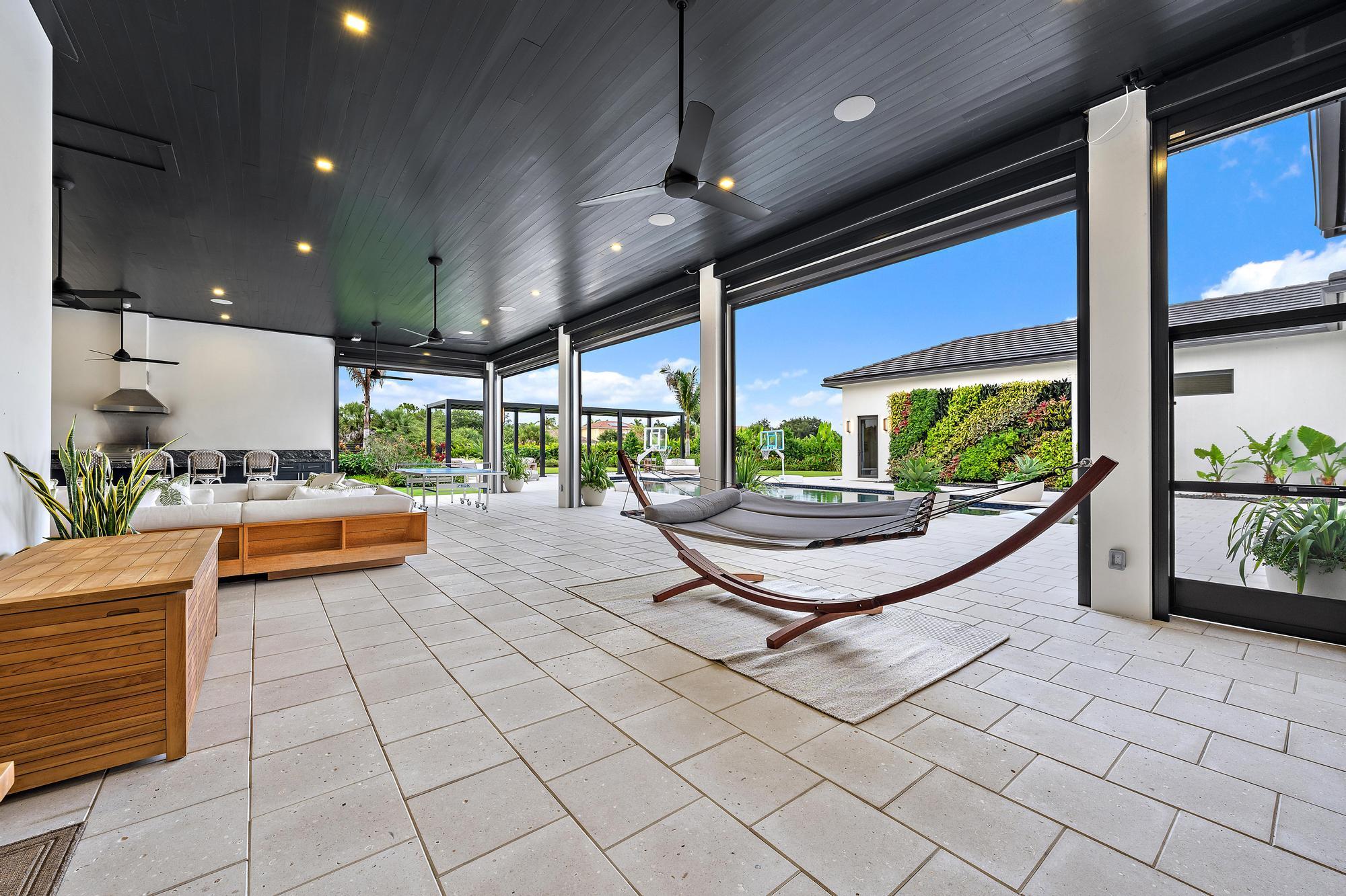 IBIS GOLF AND COUNTRY CLUB - Residential