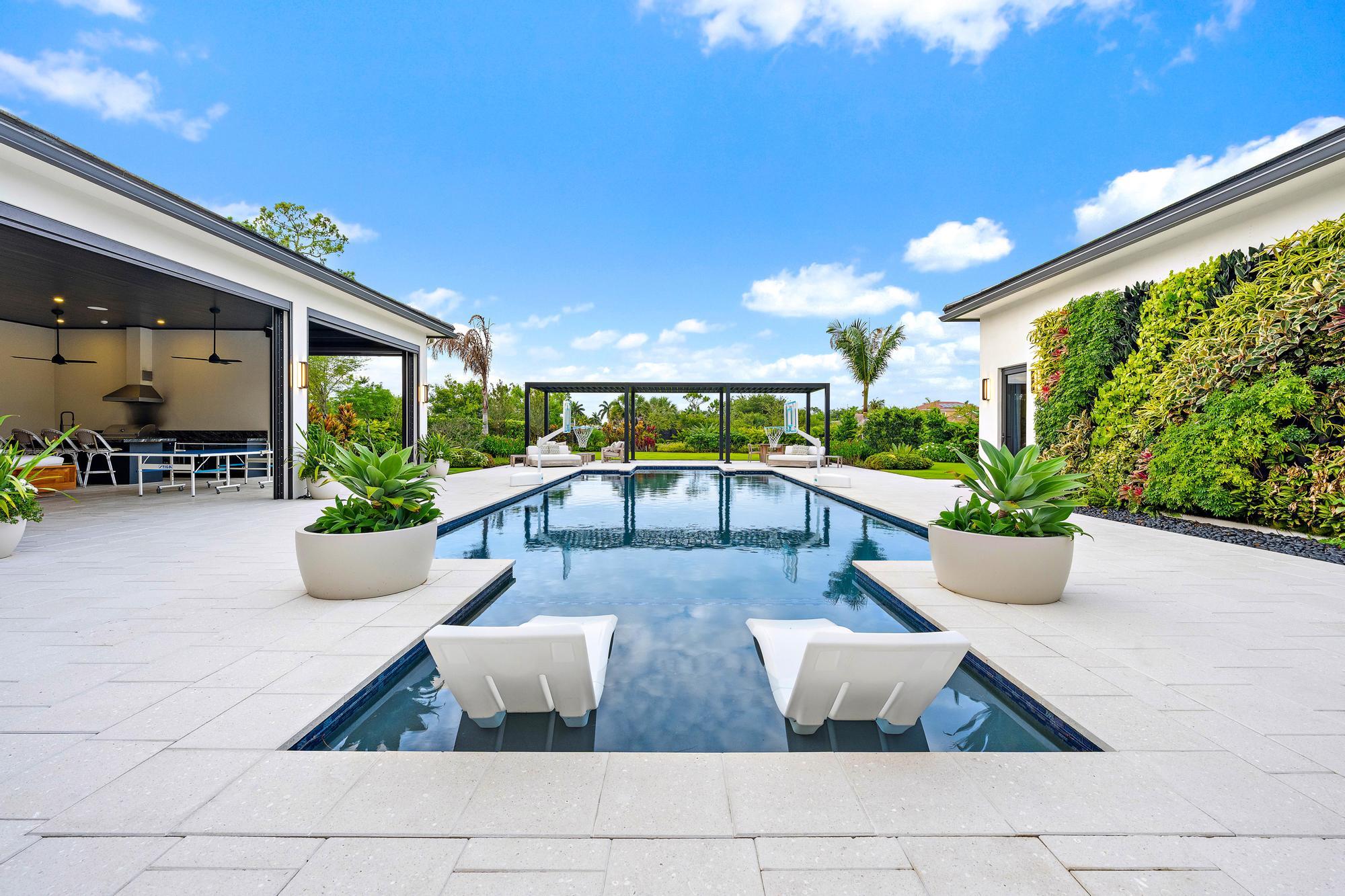 IBIS GOLF AND COUNTRY CLUB - Residential