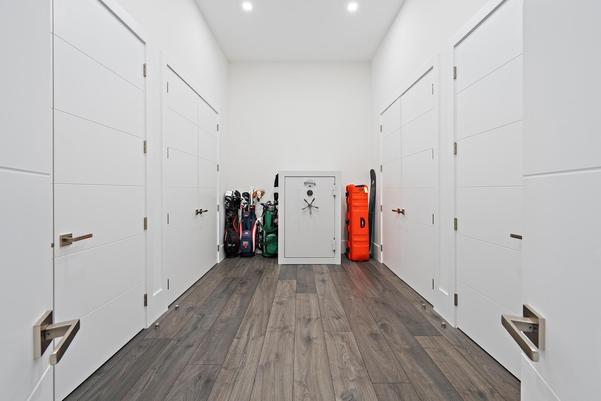 IBIS GOLF AND COUNTRY CLUB - Residential