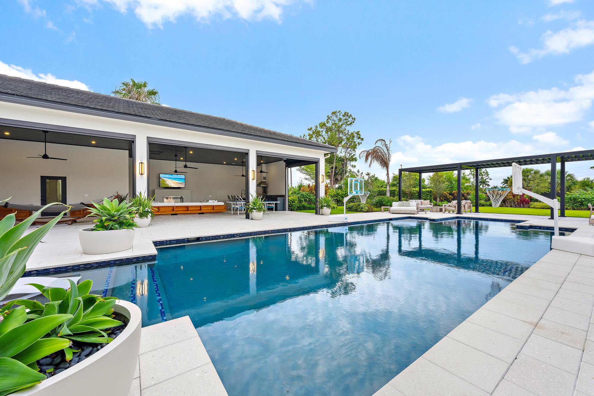 IBIS GOLF AND COUNTRY CLUB - Residential