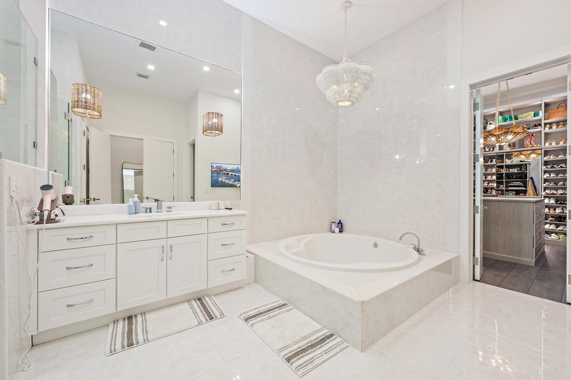 IBIS GOLF AND COUNTRY CLUB - Residential