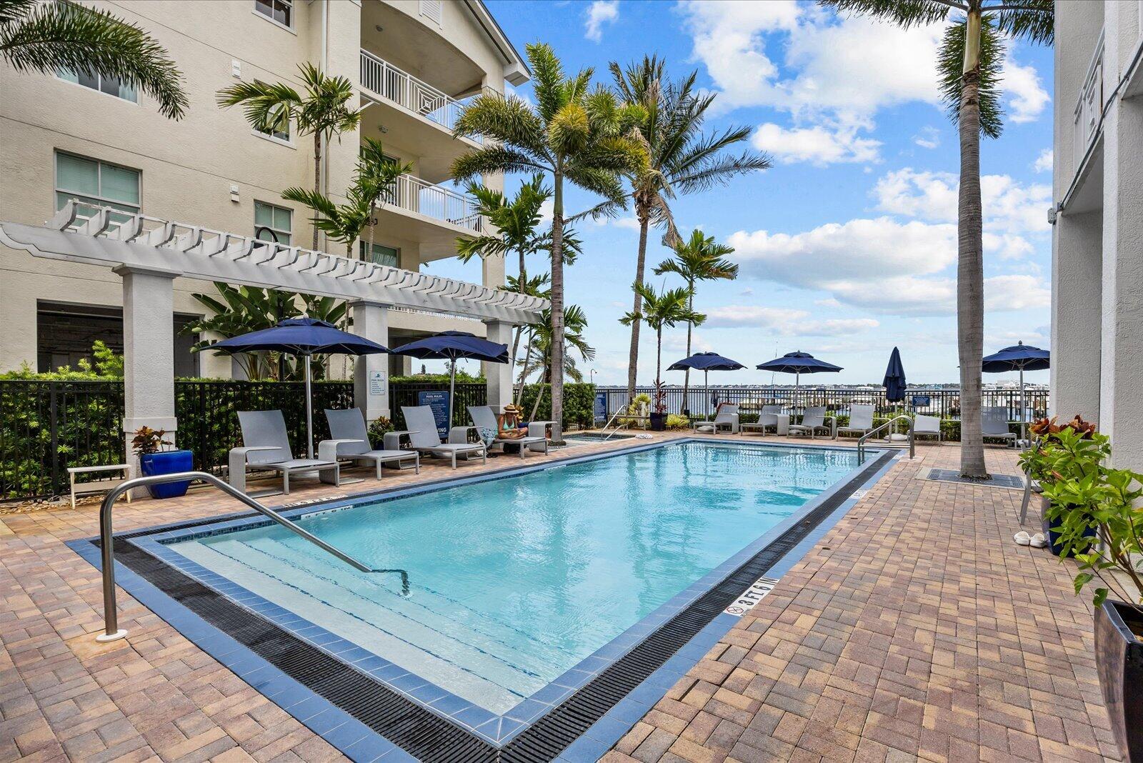 HARBORAGE YACHT CONDO - Residential