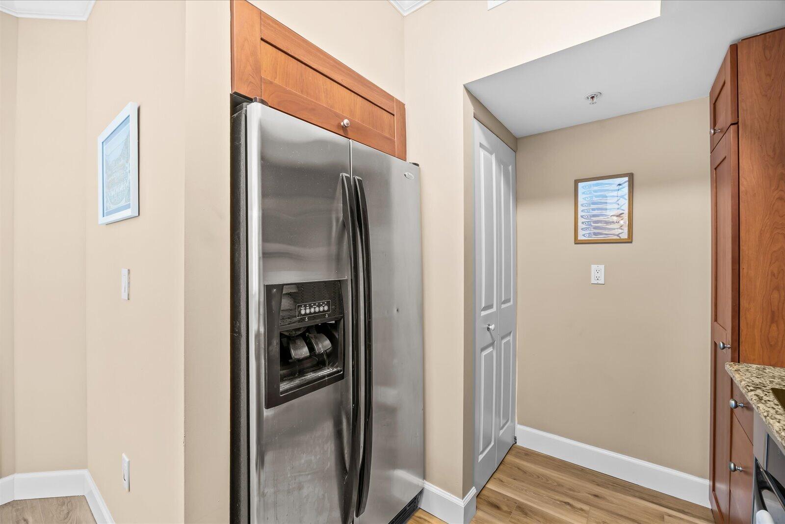 HARBORAGE YACHT CONDO - Residential