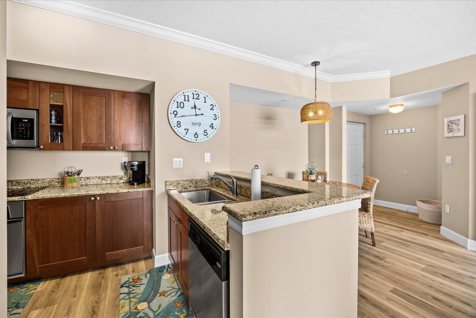 HARBORAGE YACHT CONDO - Residential