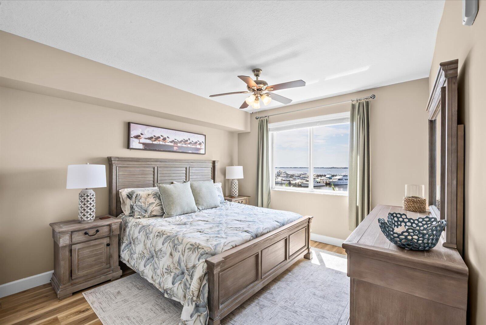 HARBORAGE YACHT CONDO - Residential