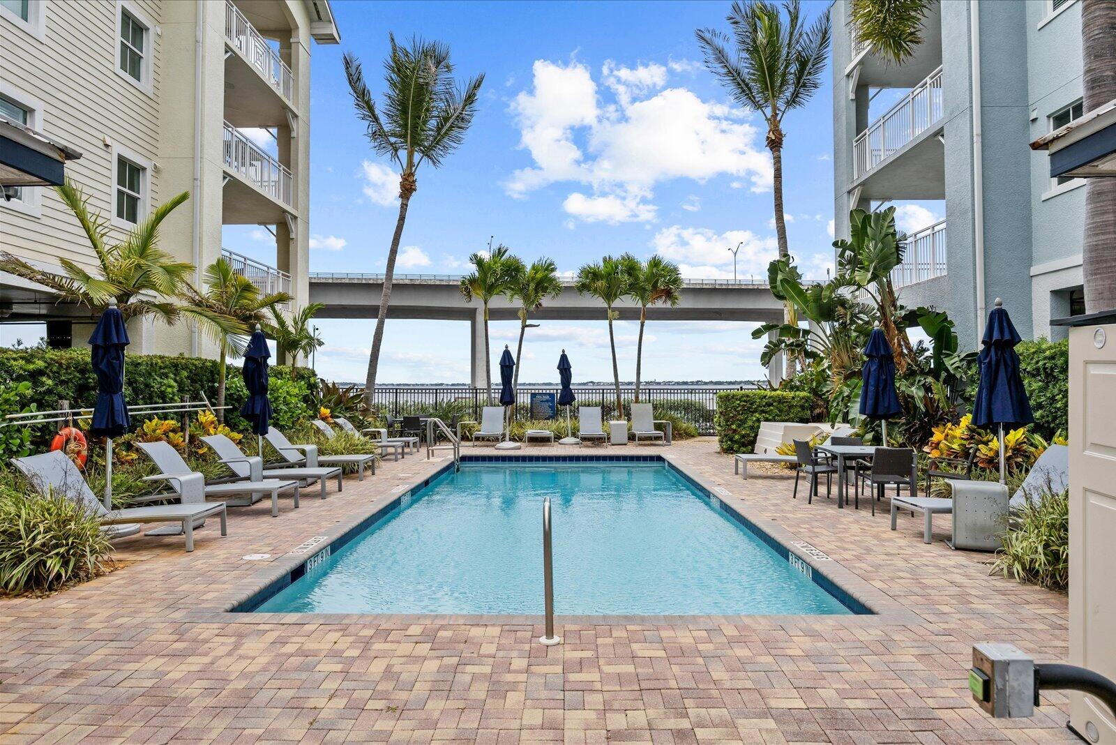 HARBORAGE YACHT CONDO - Residential
