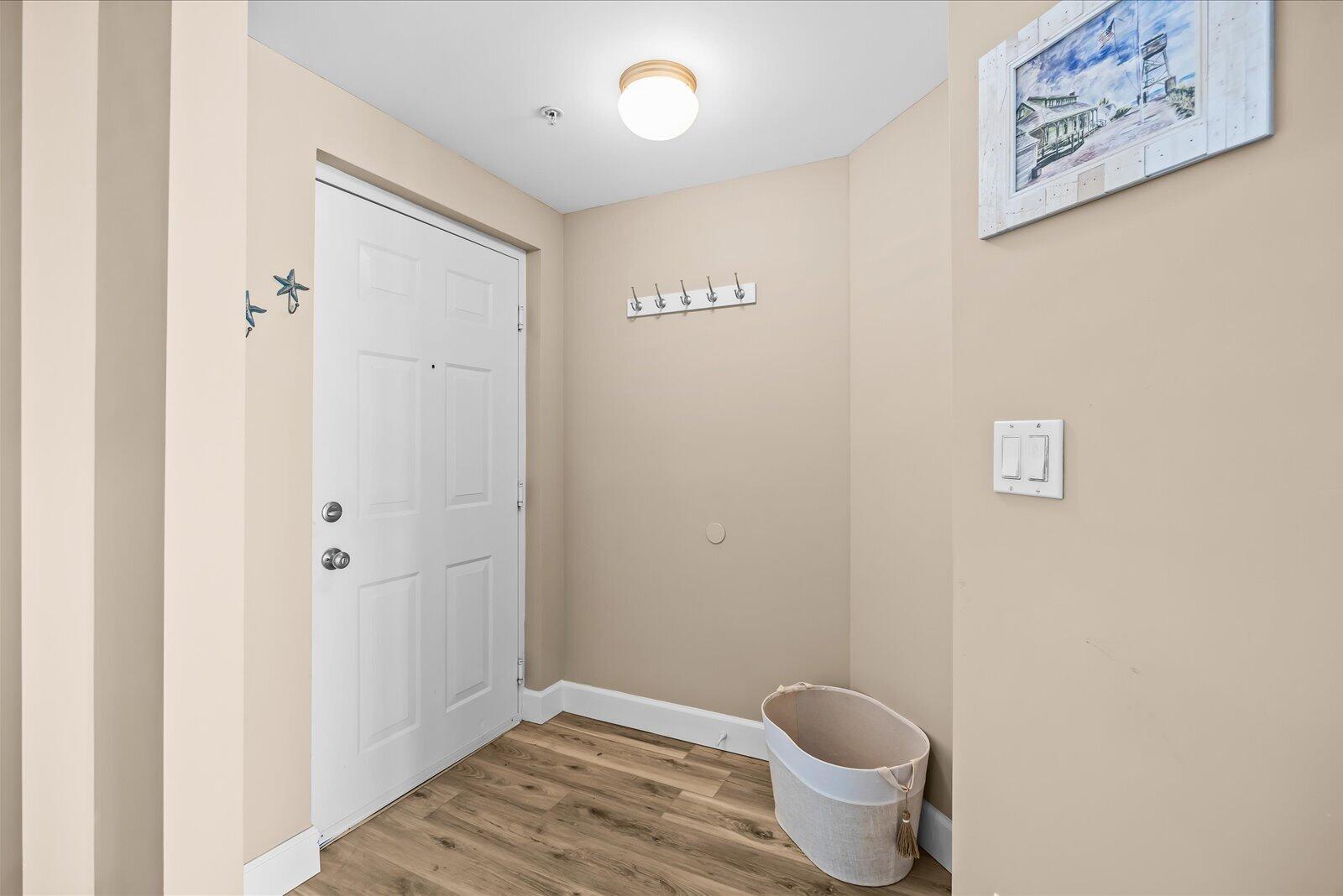 HARBORAGE YACHT CONDO - Residential