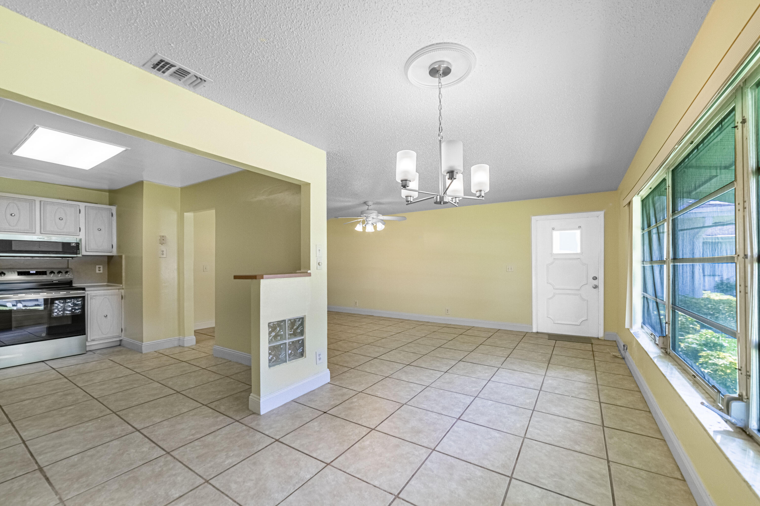 LAUDERDALE WEST CONDO NO XVII - Residential