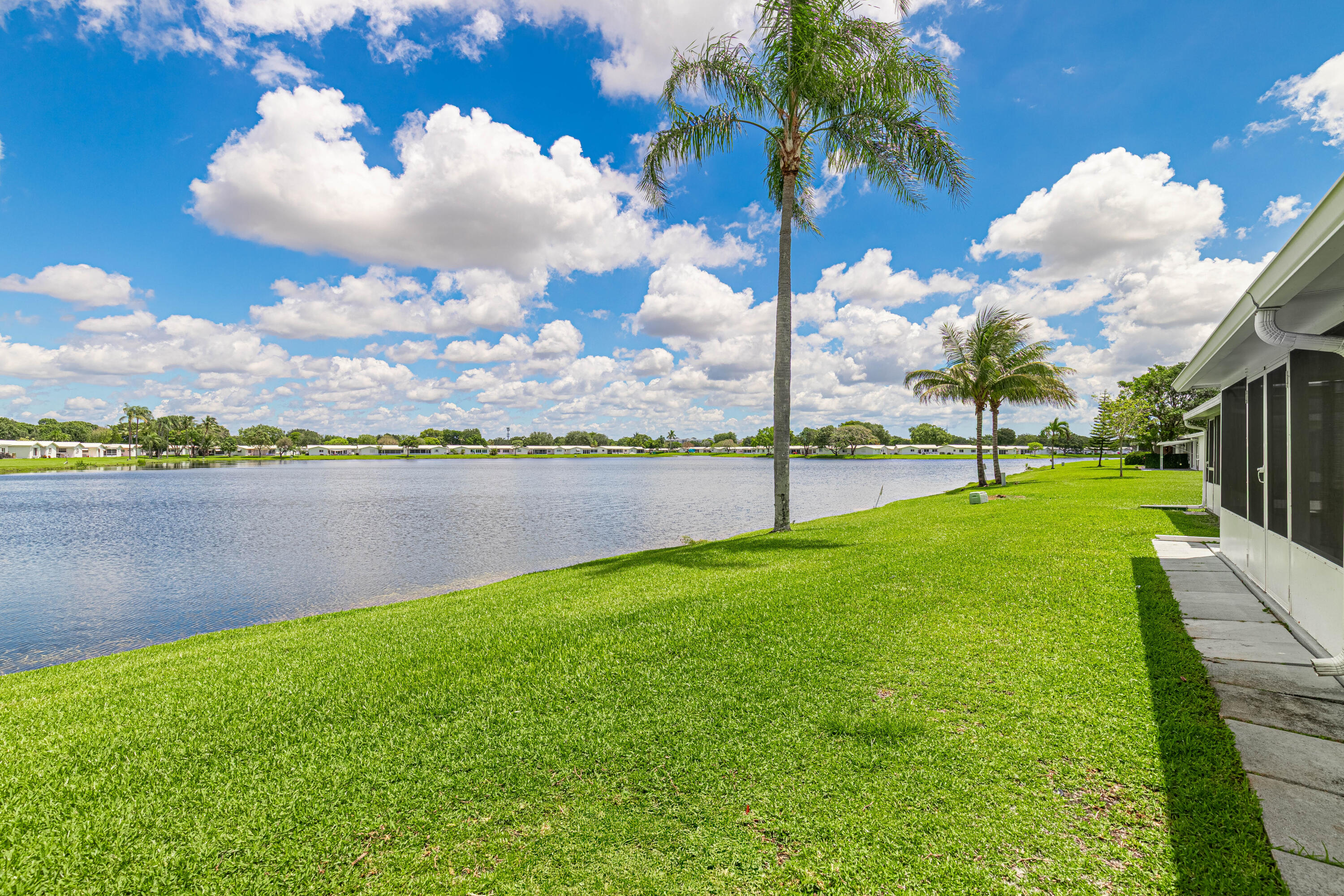 LAUDERDALE WEST CONDO NO XVII - Residential