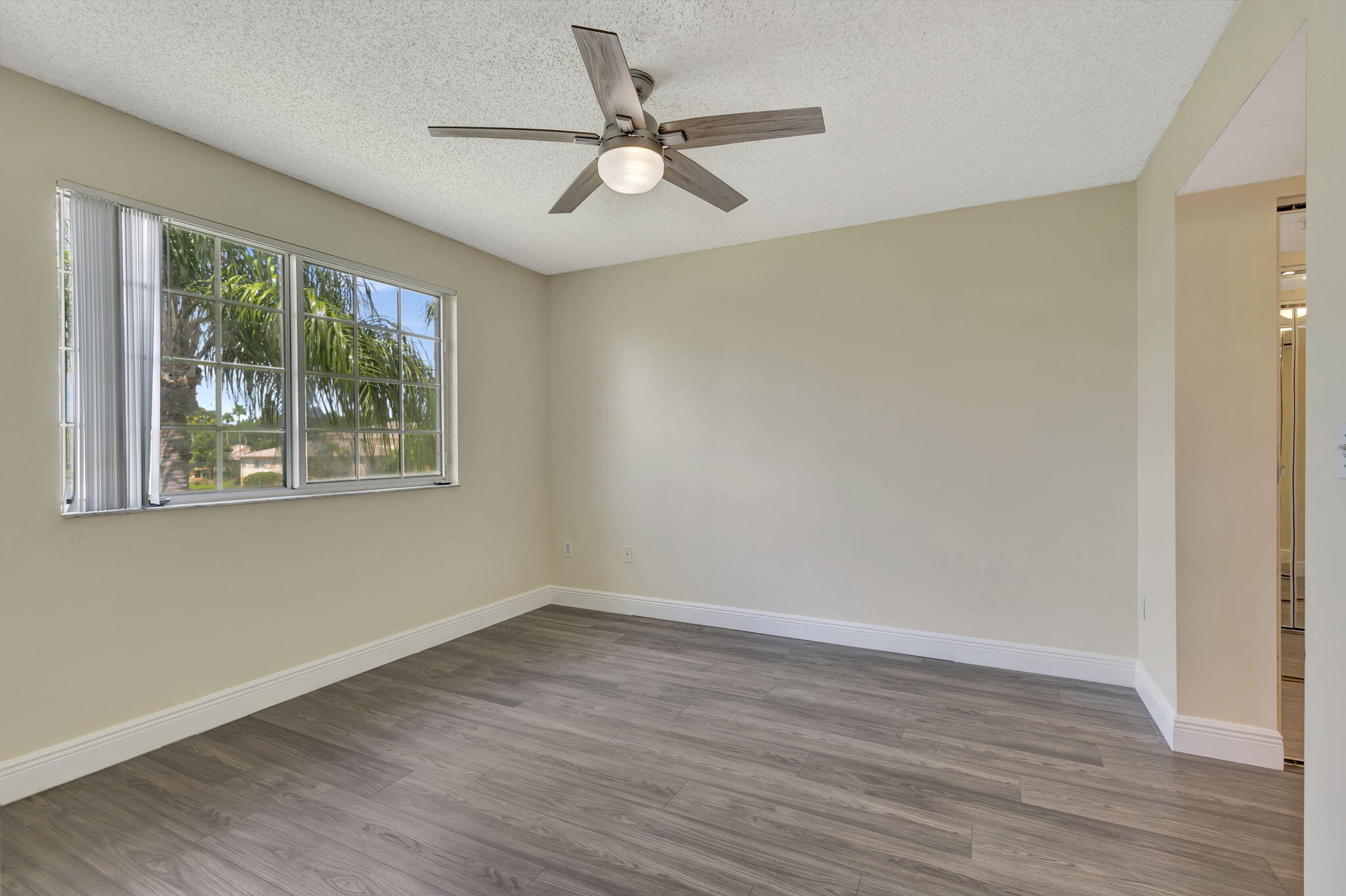 GRAND VIEW AT CRESTWOOD CONDO - Residential Lease