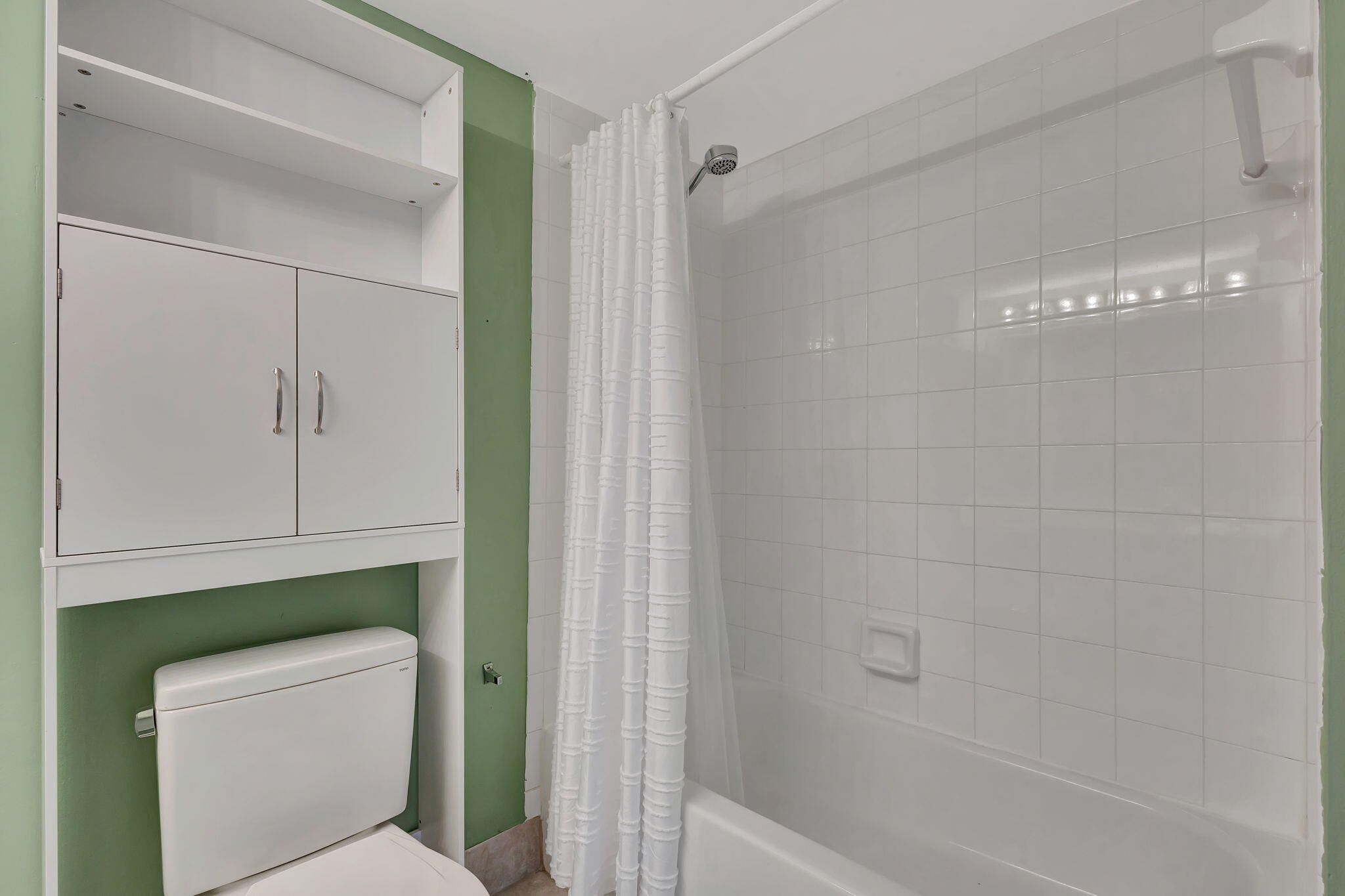 GRAND VIEW AT CRESTWOOD CONDO - Residential Lease