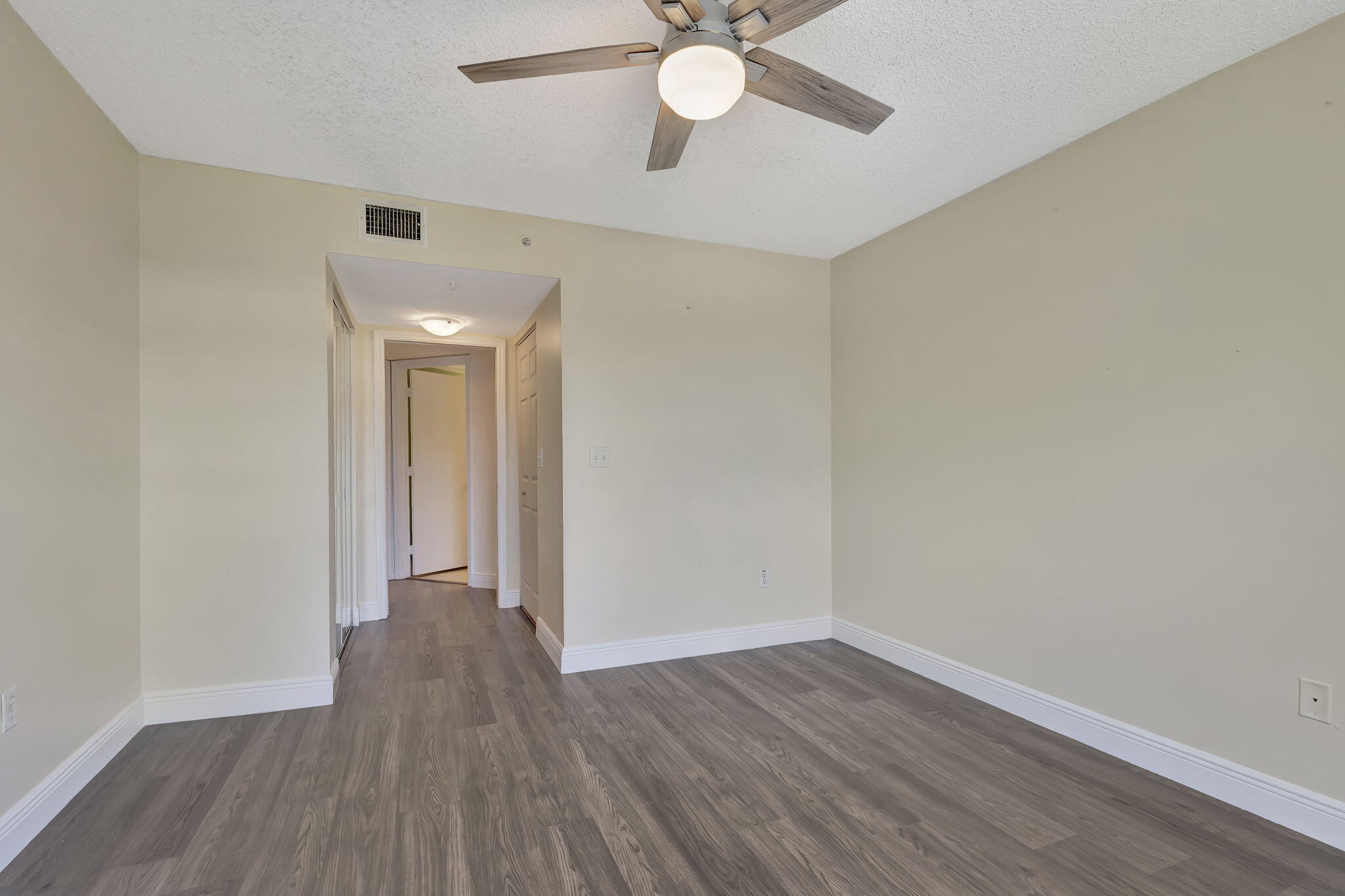 GRAND VIEW AT CRESTWOOD CONDO - Residential Lease