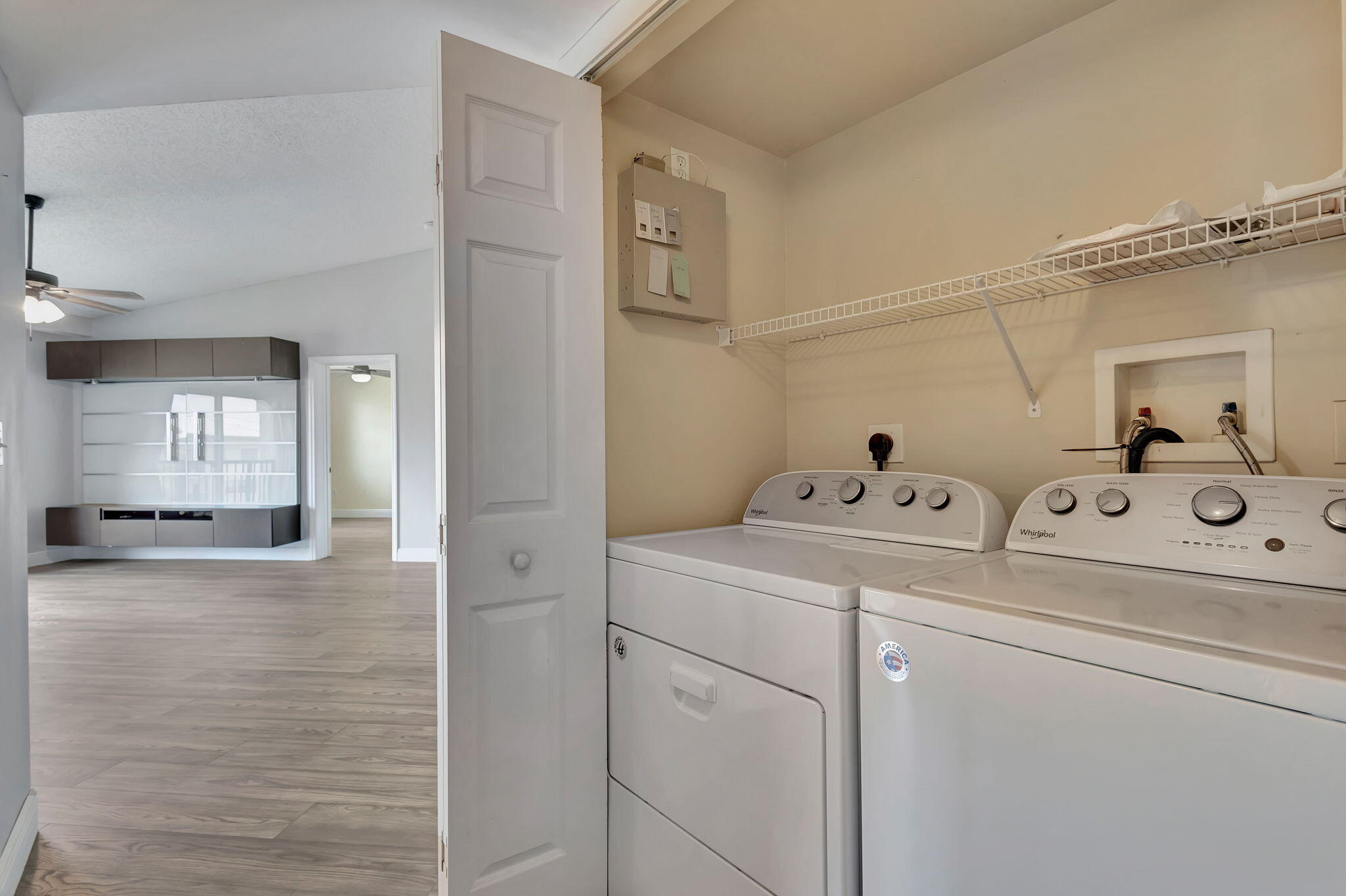 GRAND VIEW AT CRESTWOOD CONDO - Residential Lease