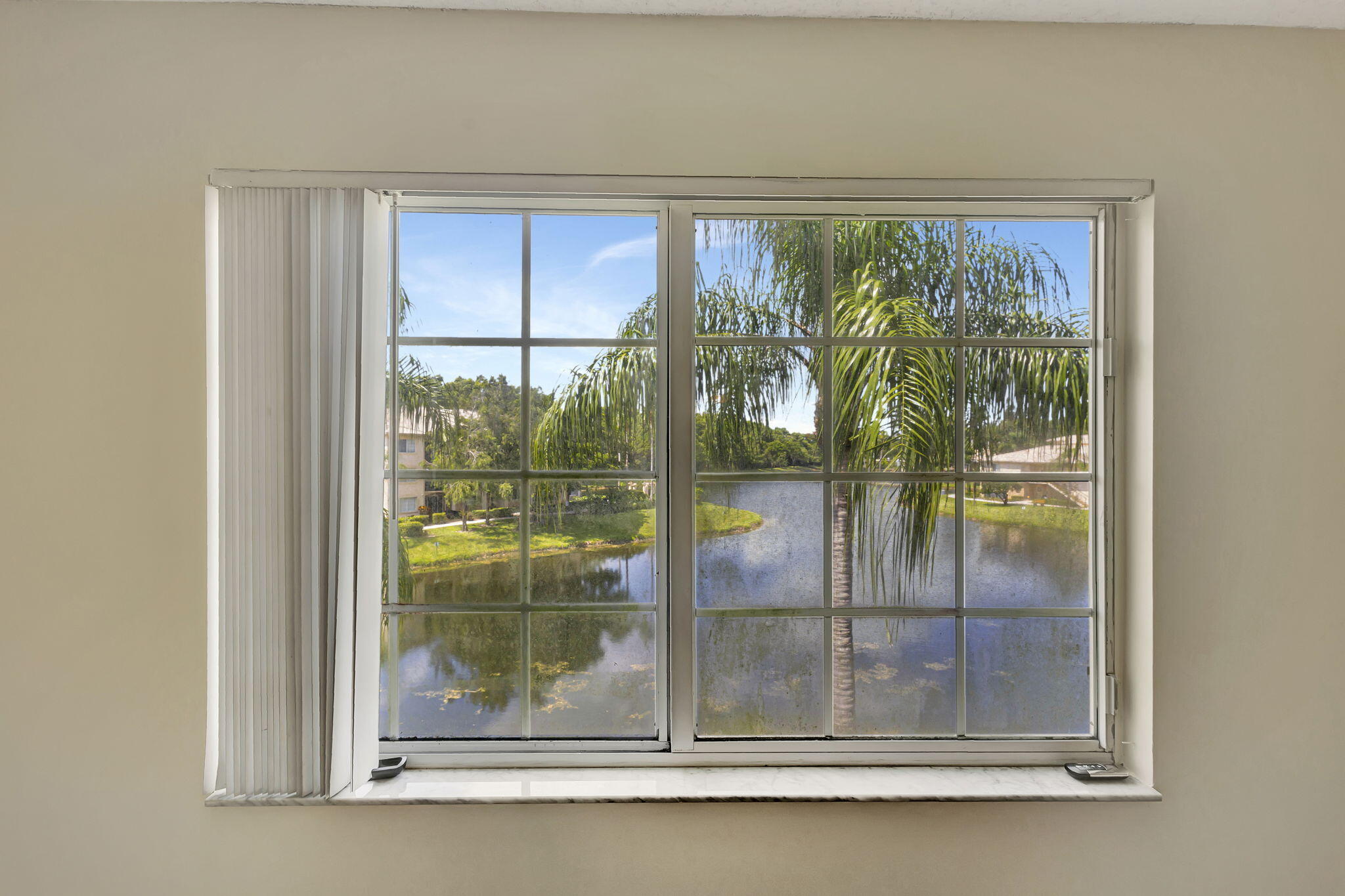 GRAND VIEW AT CRESTWOOD CONDO - Residential Lease