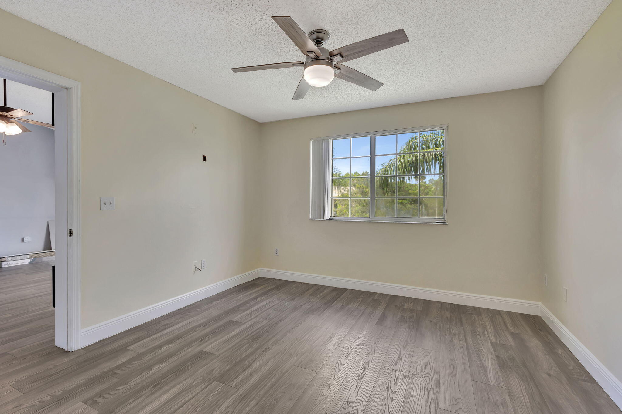 GRAND VIEW AT CRESTWOOD CONDO - Residential Lease