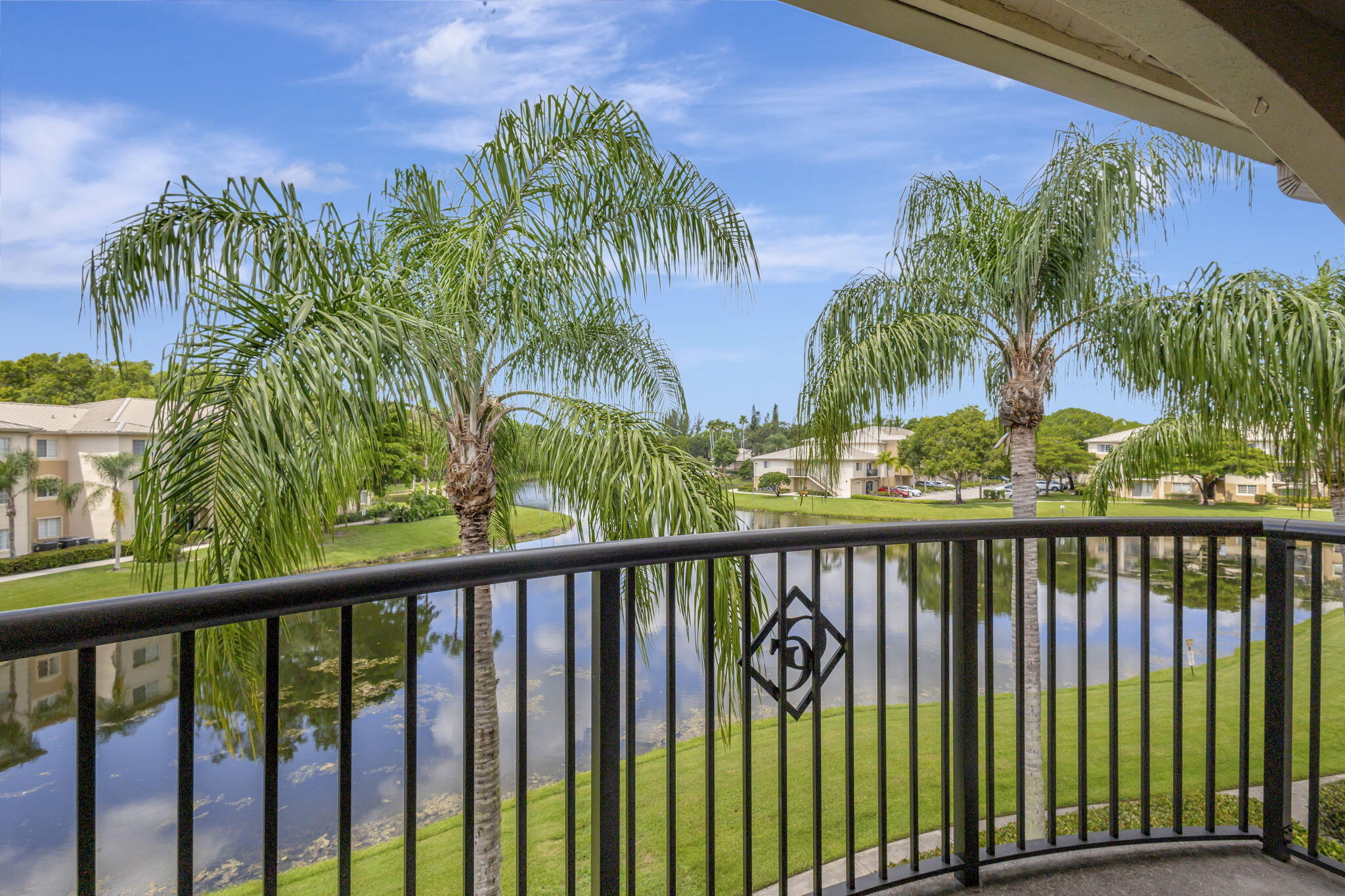 GRAND VIEW AT CRESTWOOD CONDO - Residential Lease