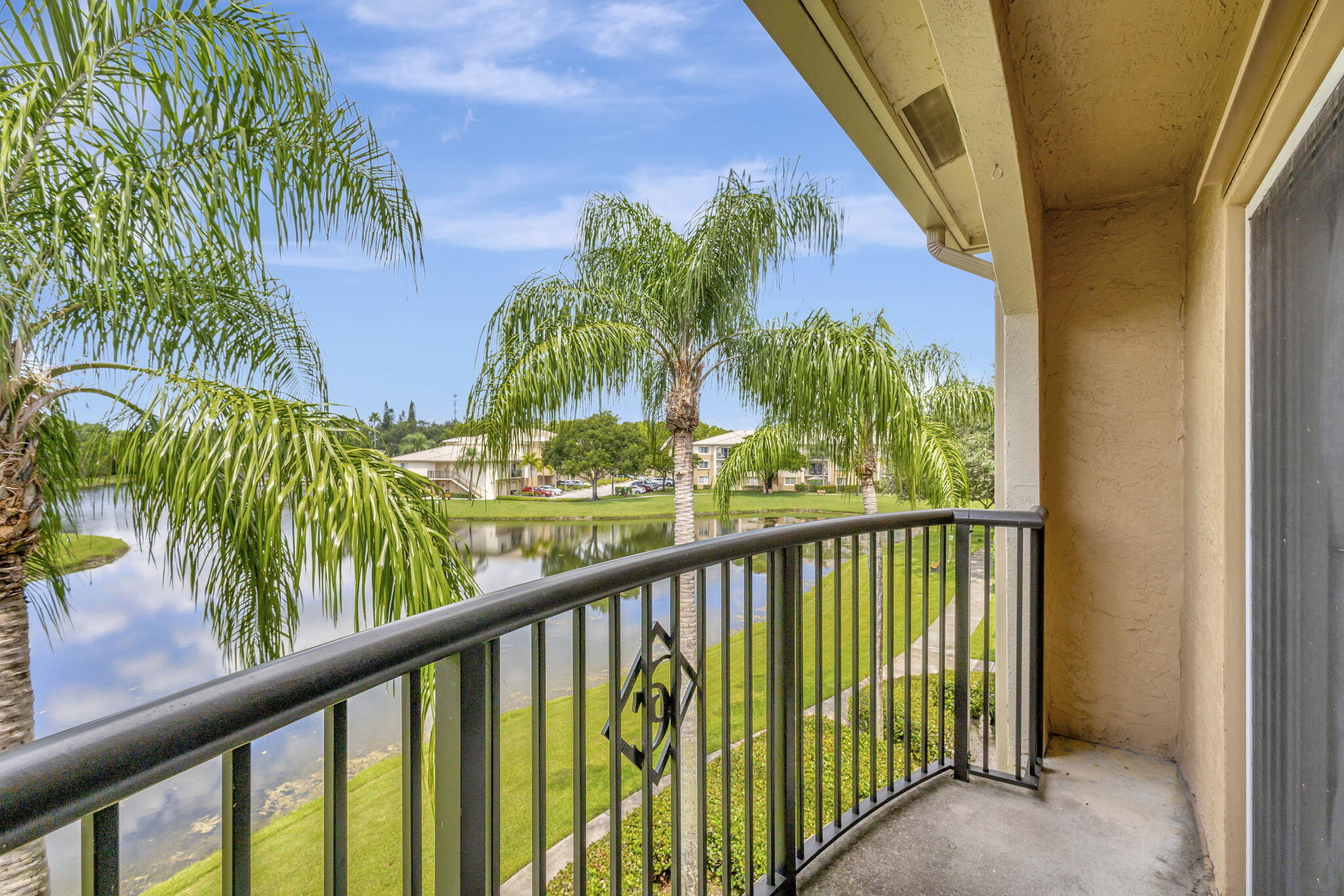 GRAND VIEW AT CRESTWOOD CONDO - Residential Lease