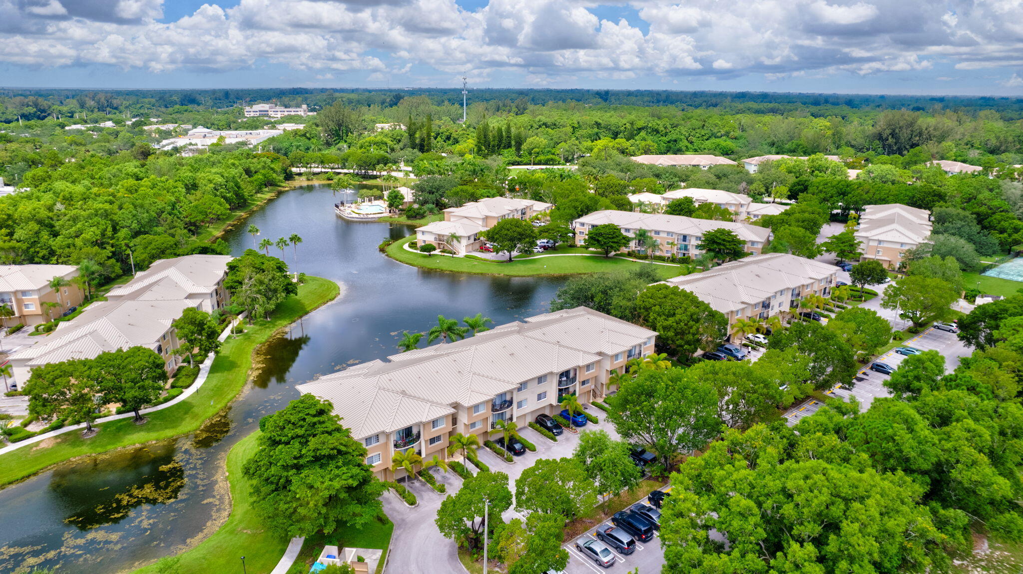 GRAND VIEW AT CRESTWOOD CONDO - Residential Lease