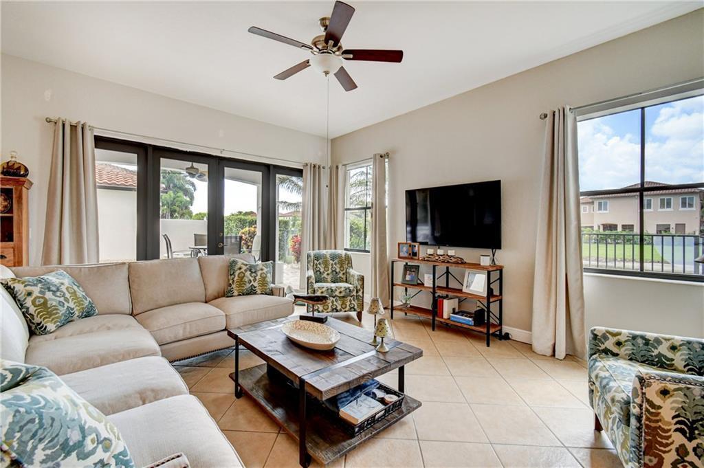 JONATHANS CREEK - Residential Lease