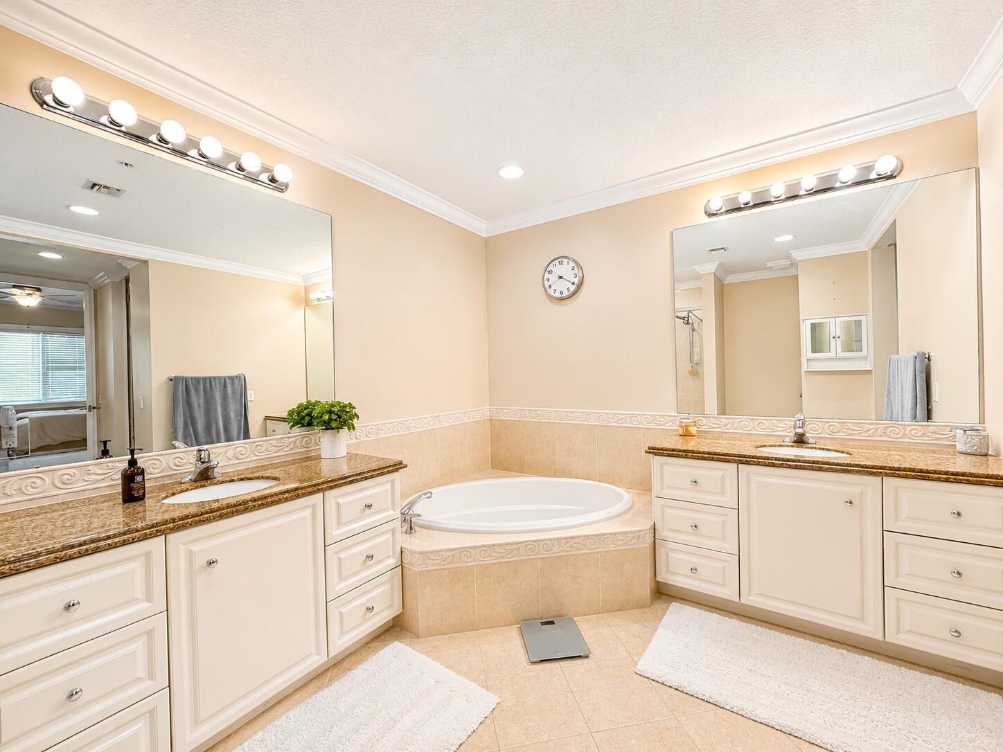 HARBOUR ISLE AT HUTCHINSON ISLAND WEST - Residential Lease