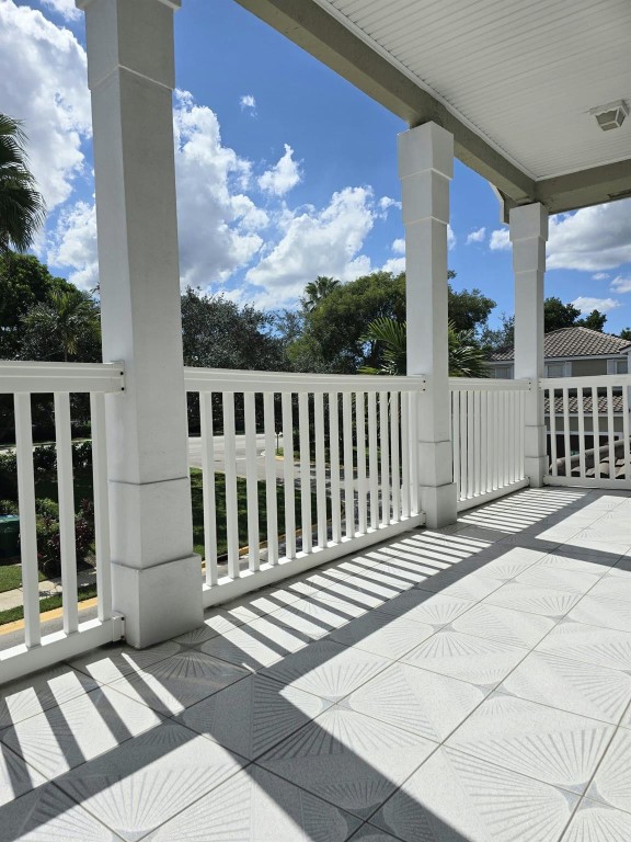 KENSINGTON MANOR - Residential