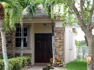 THOROUGHBRED LAKE EST 1 - Residential