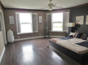 THOROUGHBRED LAKE EST 1 - Residential