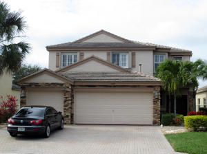 THOROUGHBRED LAKE EST 1 - Residential