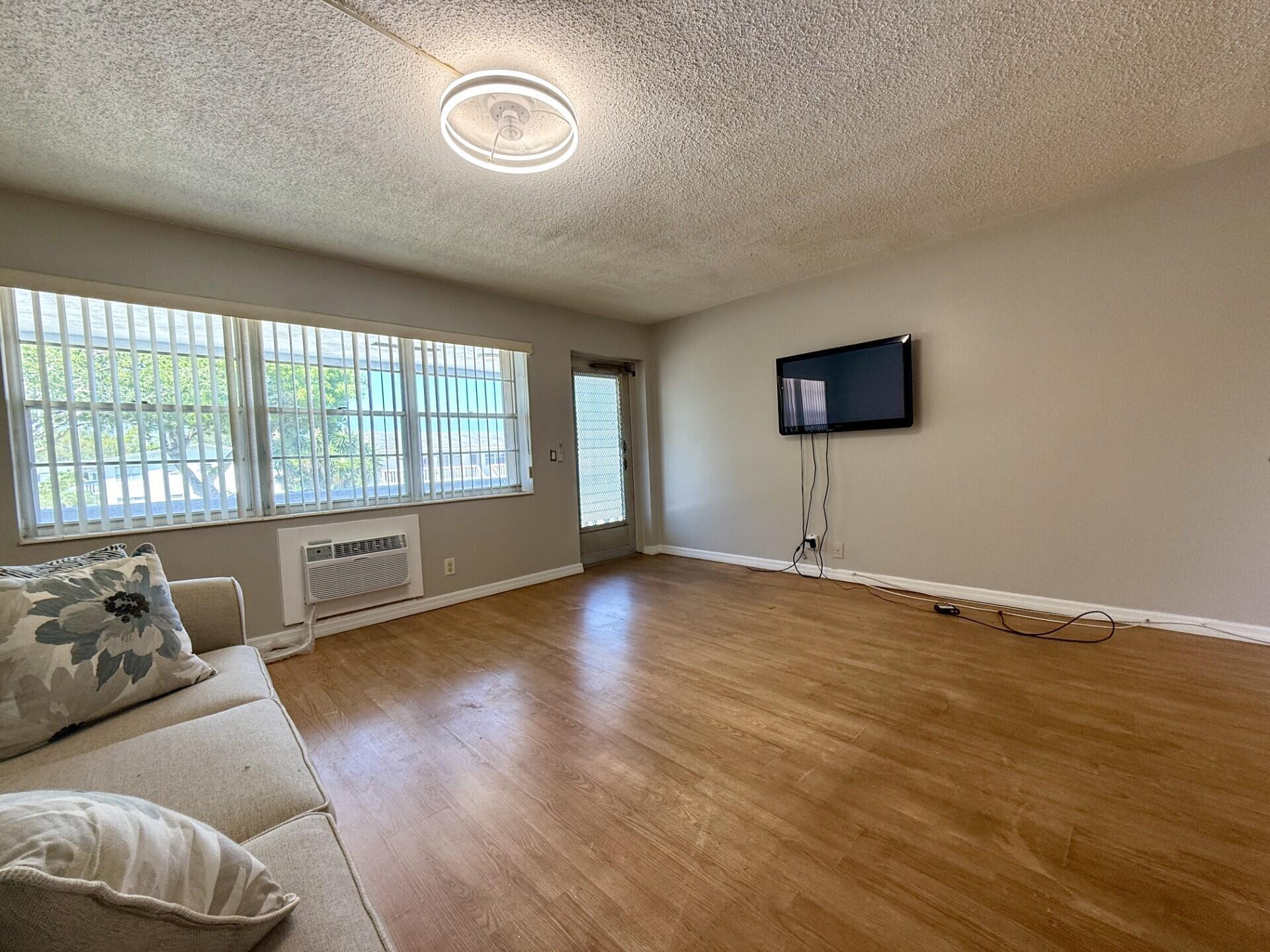 NORTHAMPTON CONDOS - Residential Lease