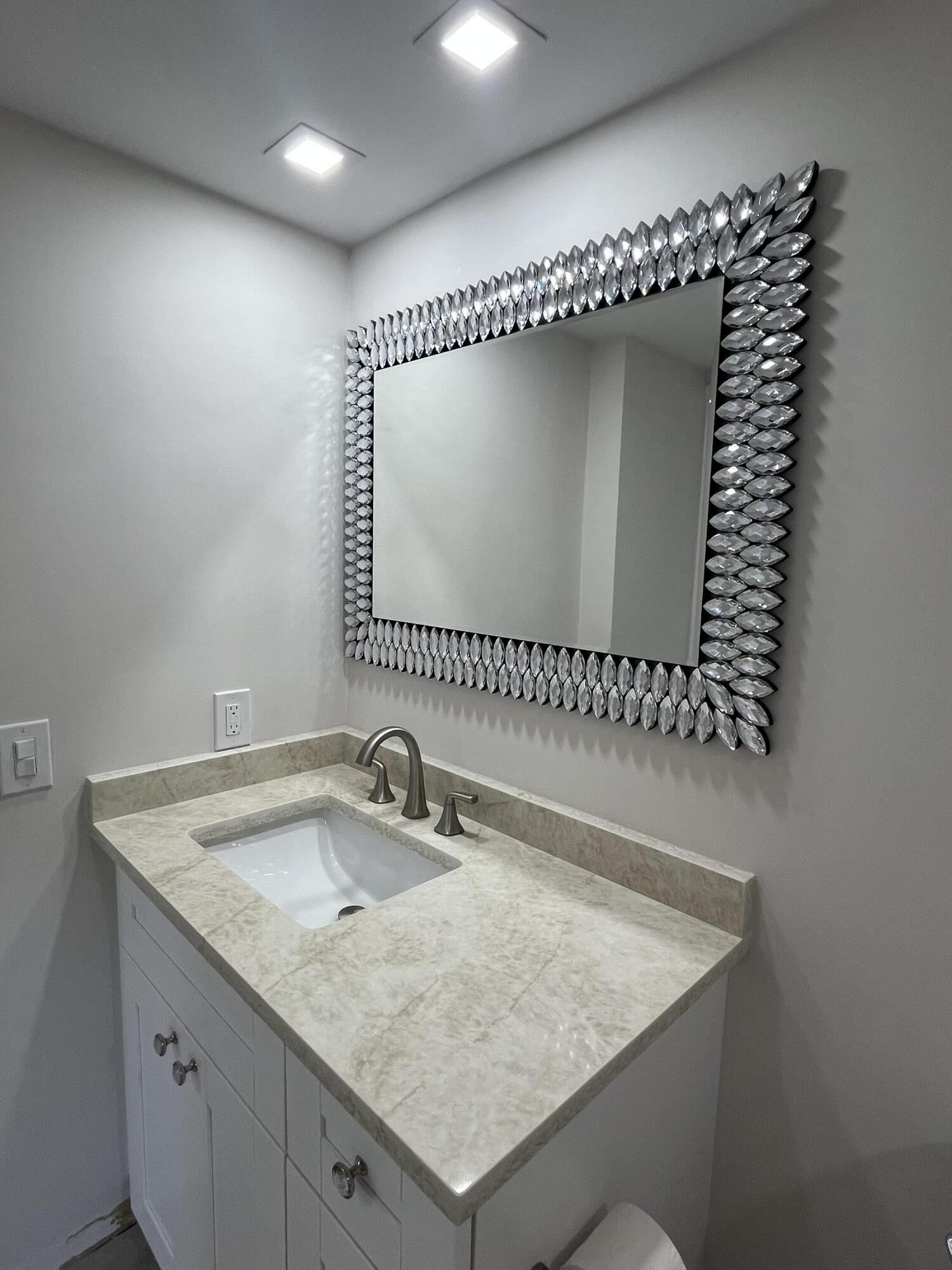 HUNTINGTON LAKES SEC FOUR CONDOS - Residential