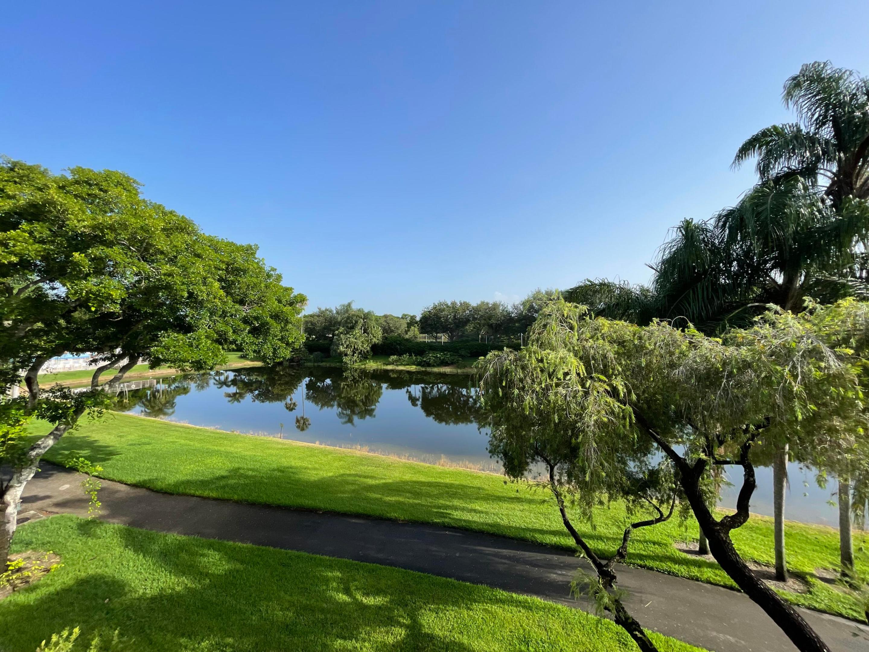 HUNTINGTON LAKES SEC FOUR CONDOS - Residential