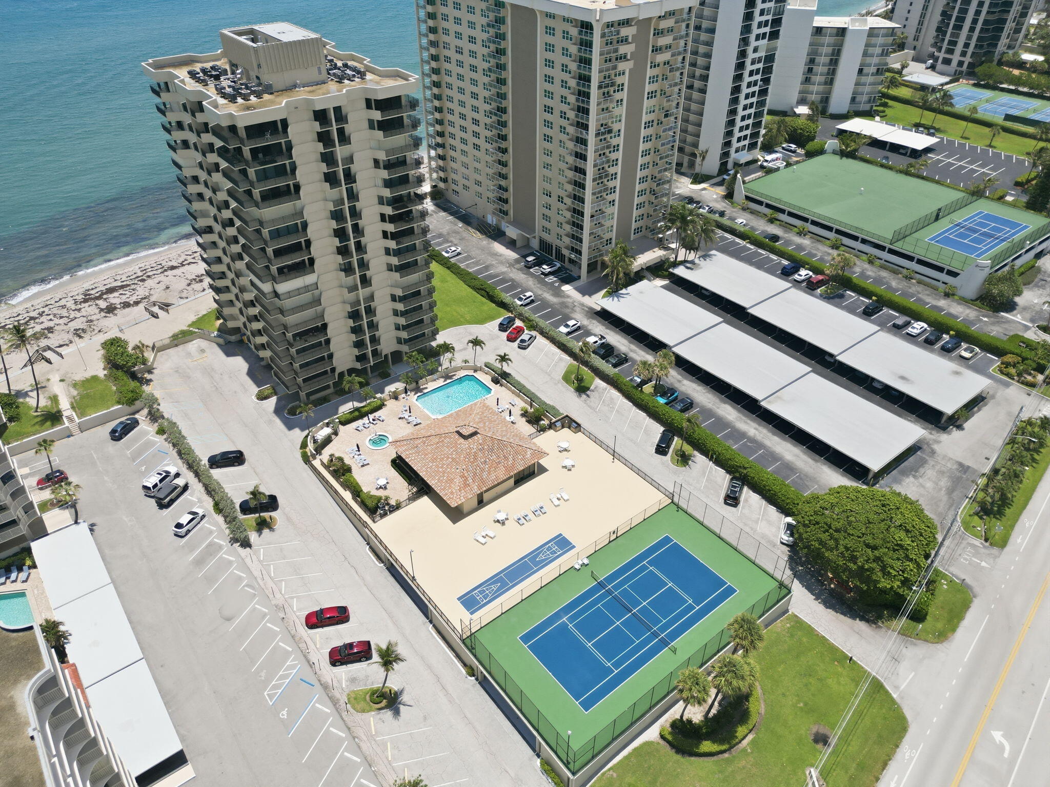 SEAGRAPE CONDO - Residential