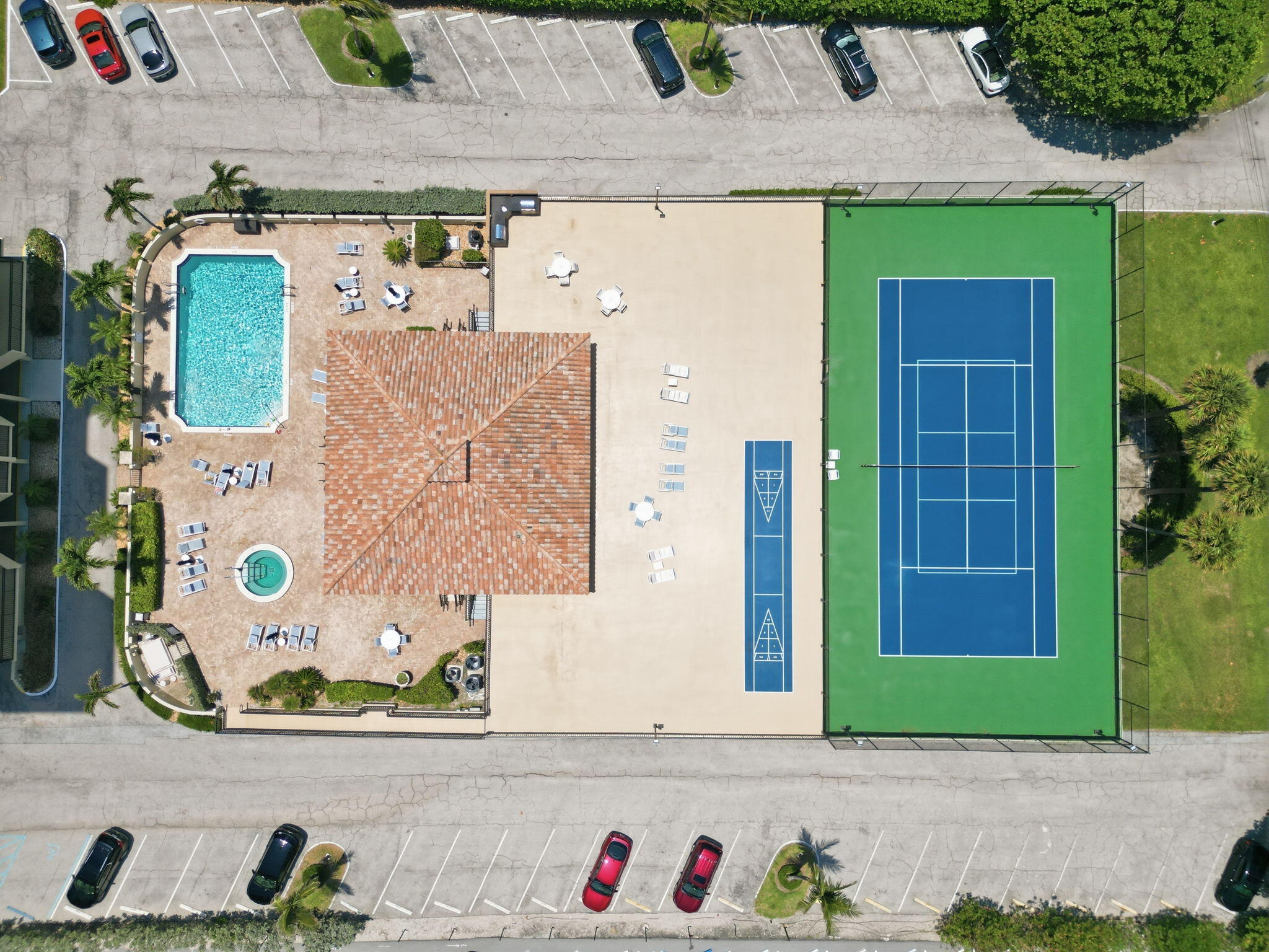 SEAGRAPE CONDO - Residential