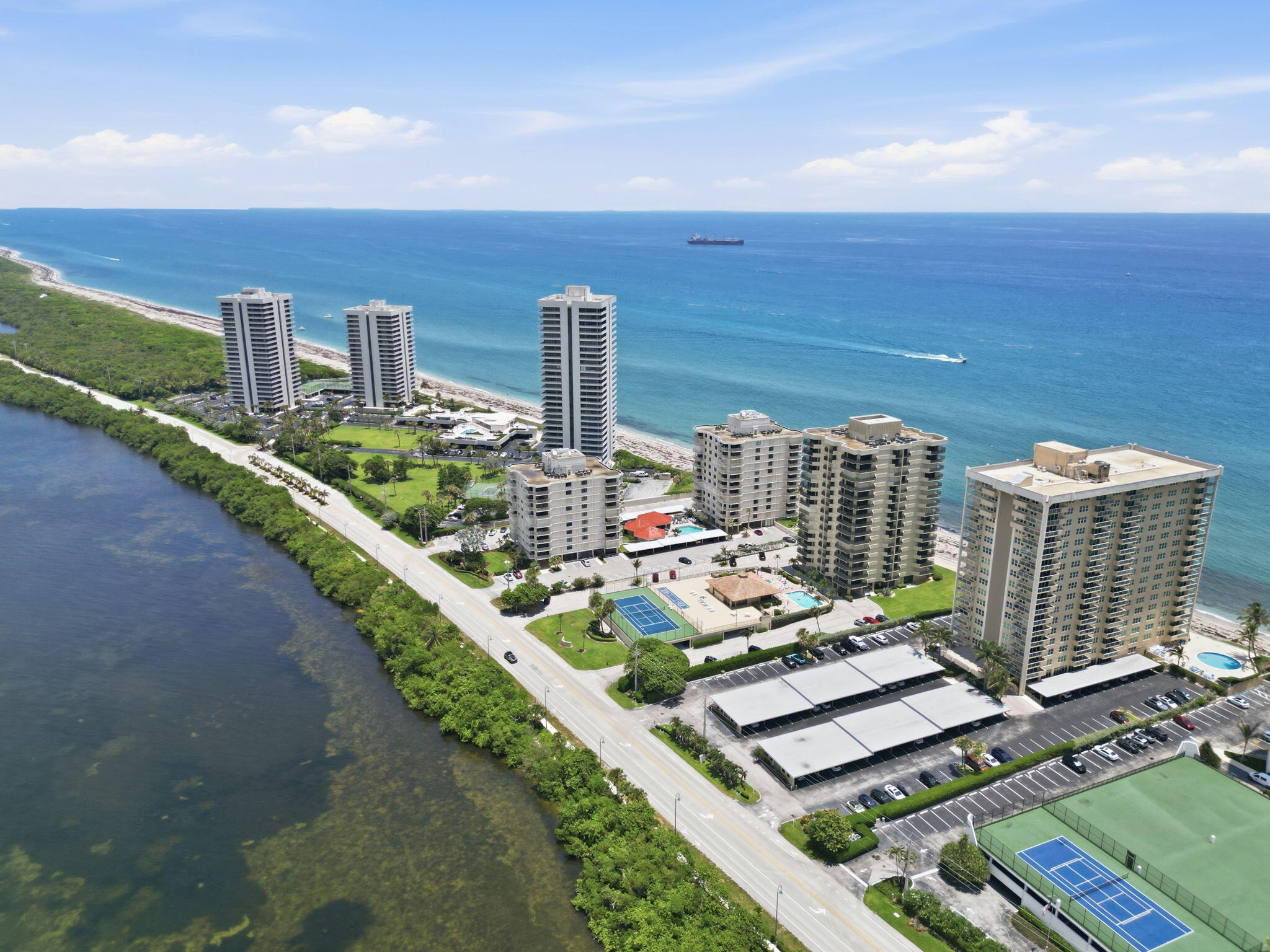 SEAGRAPE CONDO - Residential