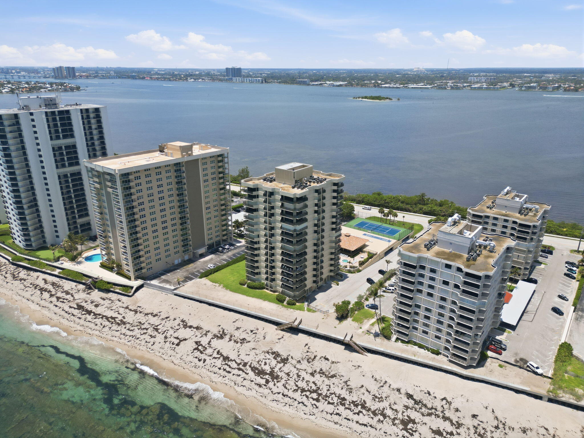 SEAGRAPE CONDO - Residential