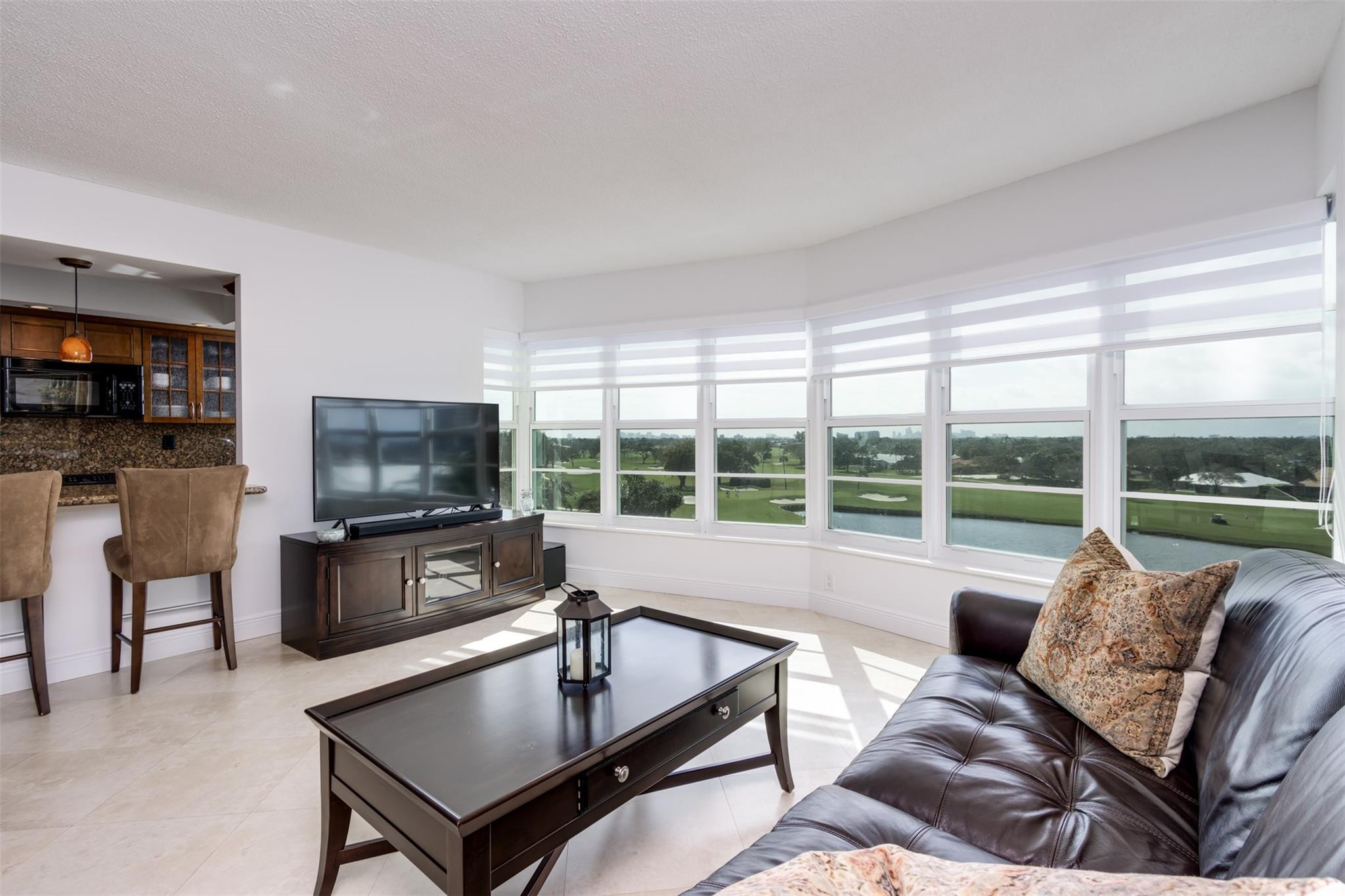 COUNTRY CLUB TOWERS CONDO - Residential Lease