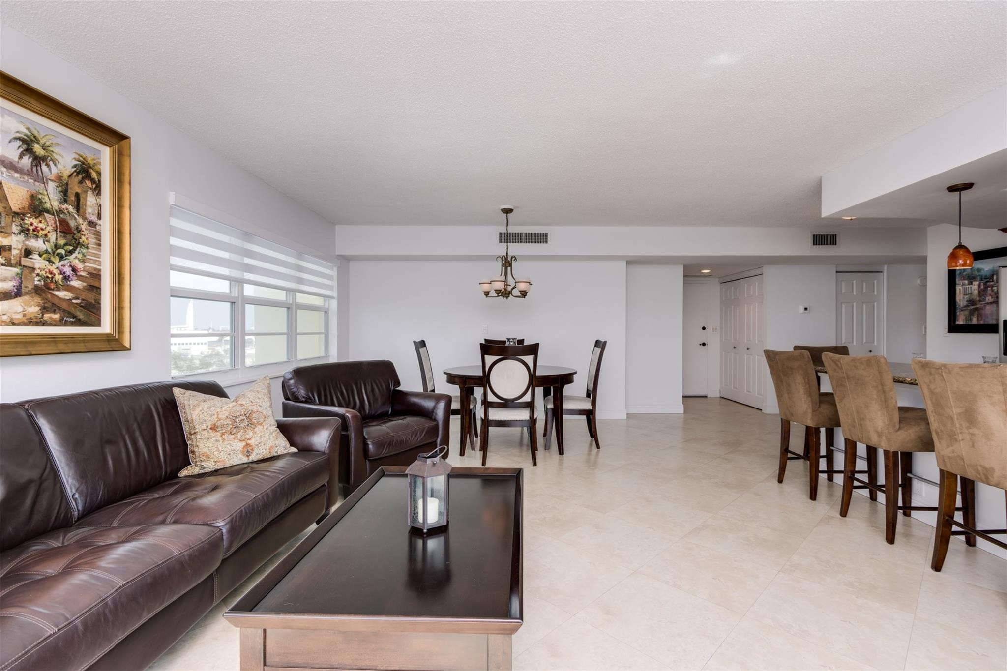 COUNTRY CLUB TOWERS CONDO - Residential Lease