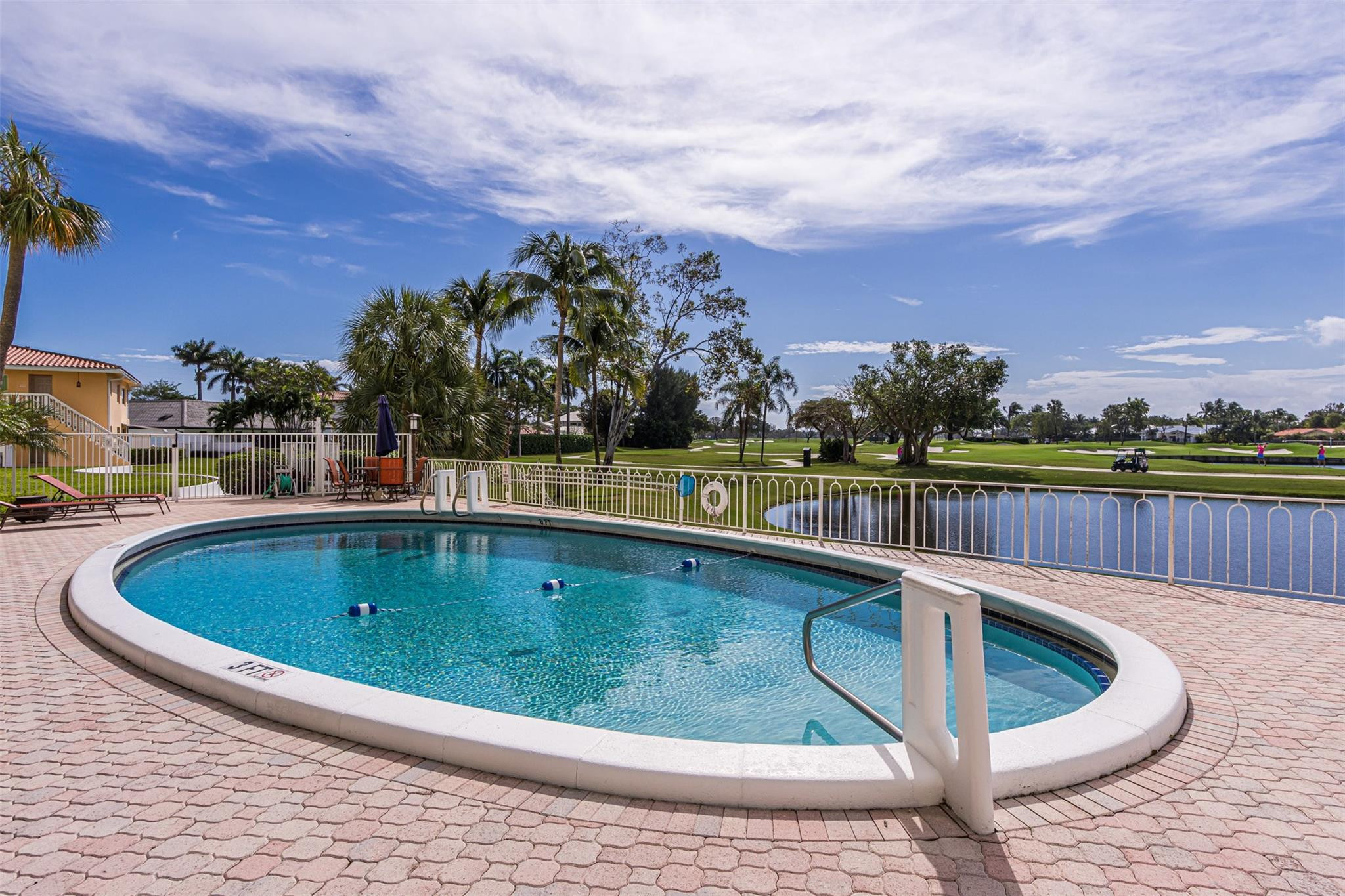 COUNTRY CLUB TOWERS CONDO - Residential Lease