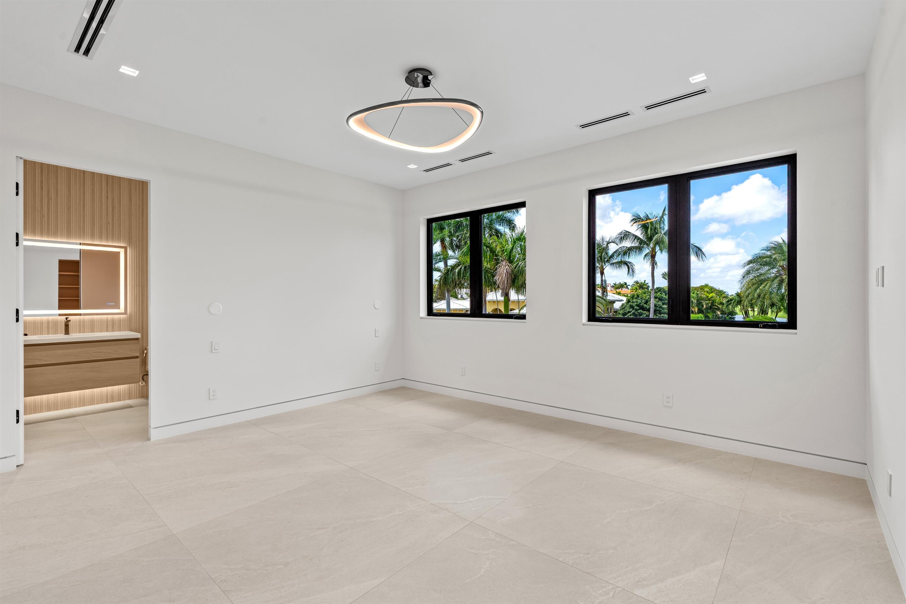 ST ANDREWS COUNTRY CLUB 5 - Residential