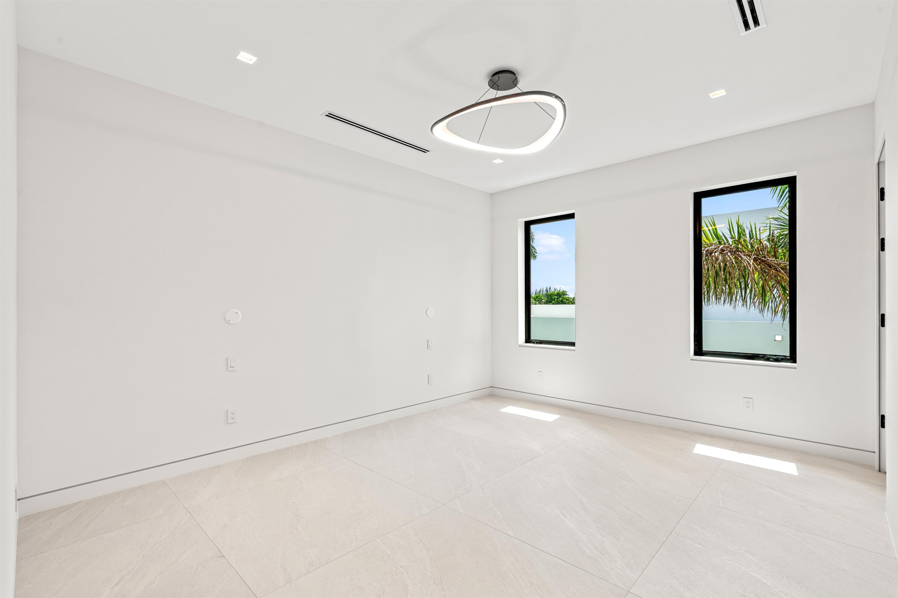 ST ANDREWS COUNTRY CLUB 5 - Residential