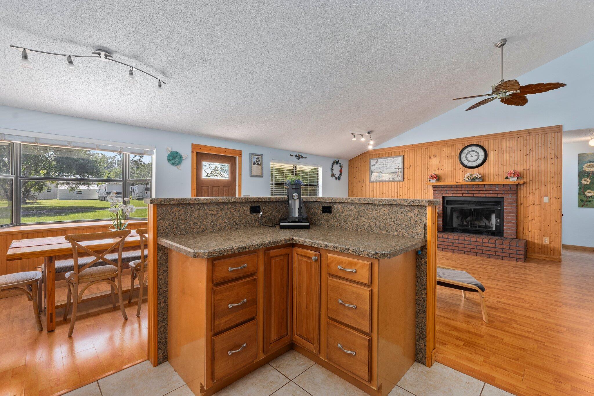 MARAVILLA HEIGHTS SUBDIVISION - Residential