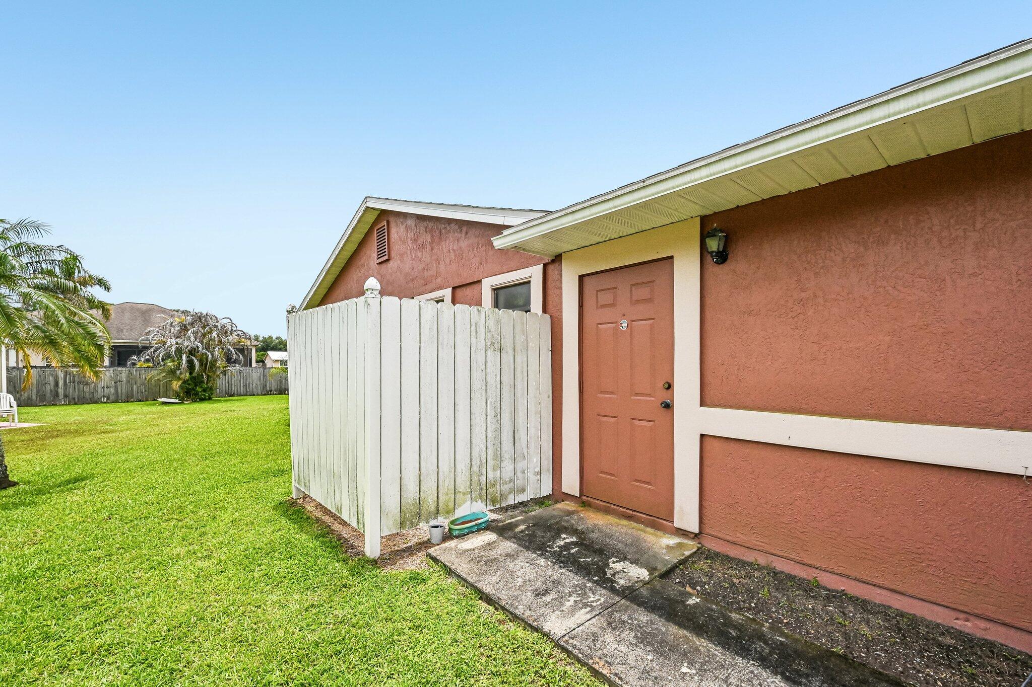 PORT ST LUCIE SECTION 18 - Residential
