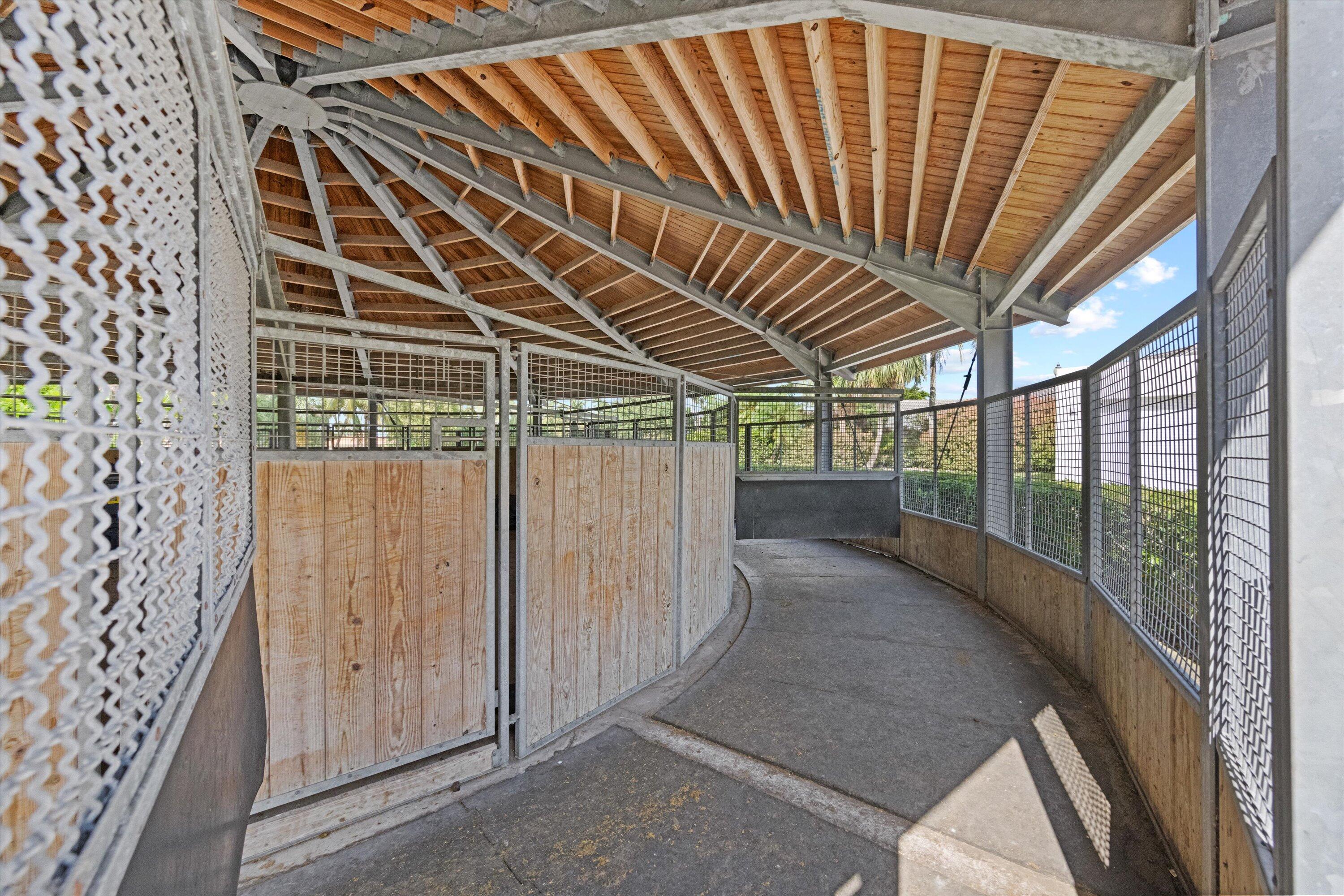 SADDLE TRAIL PARK OF WELLINGTON - Residential